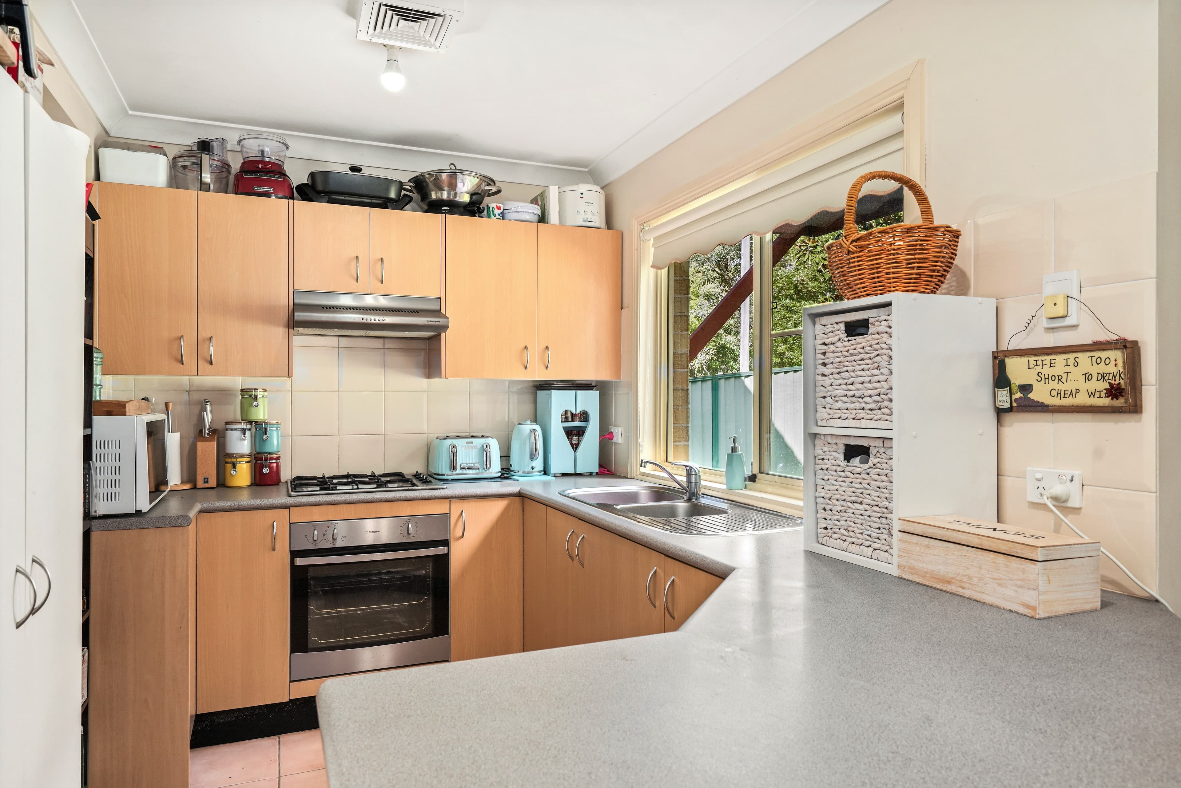4 Madison Place, Berkeley Vale NSW 2261, Berkeley Vale - Thumbnail 4