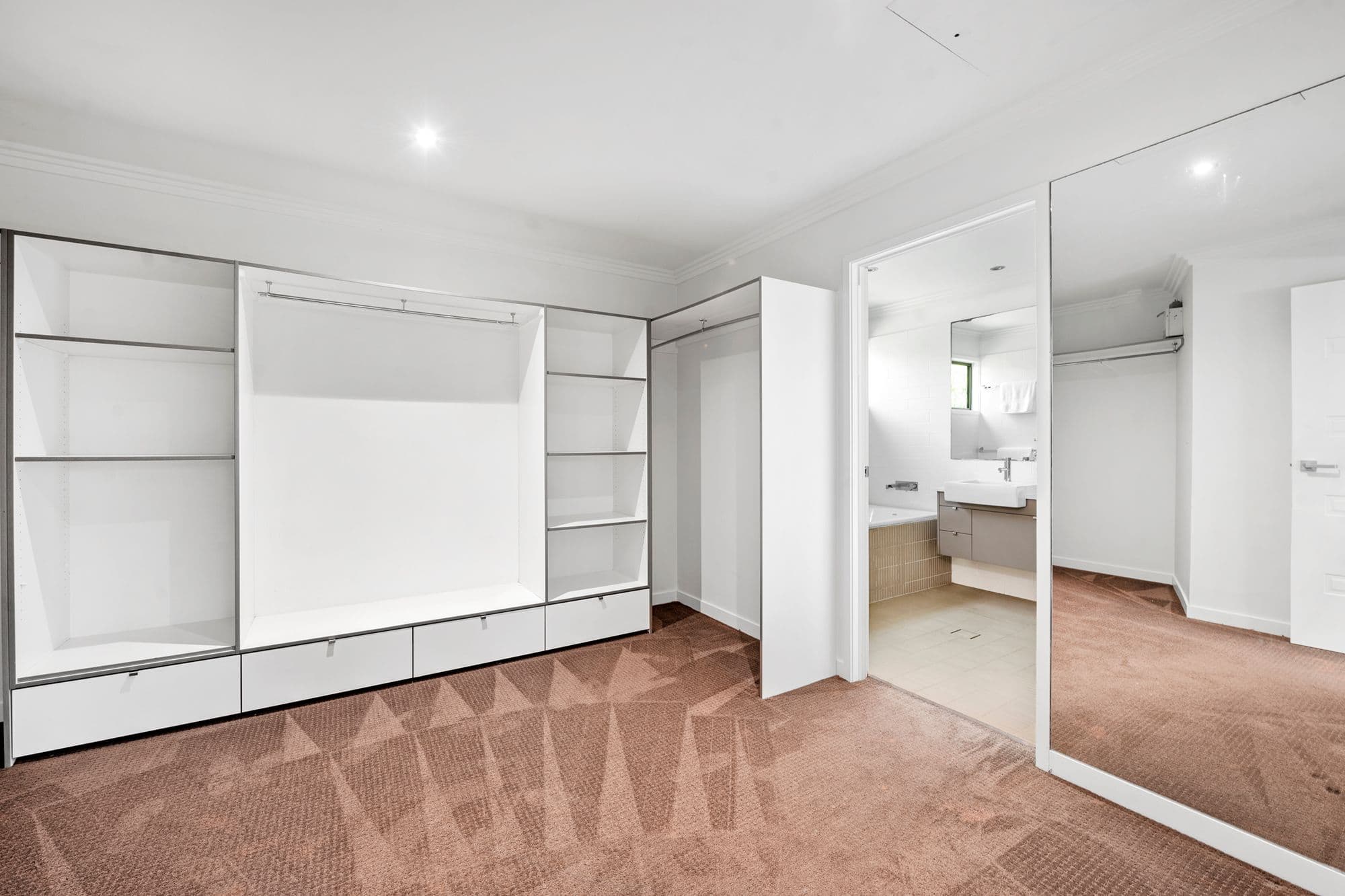 1 Outlook Circle, Currumbin QLD 4223, Currumbin - Thumbnail 8