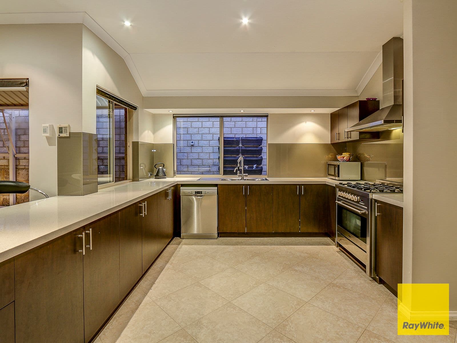 23 Rossmore Drive, Madeley WA 6065, Madeley - Thumbnail 8