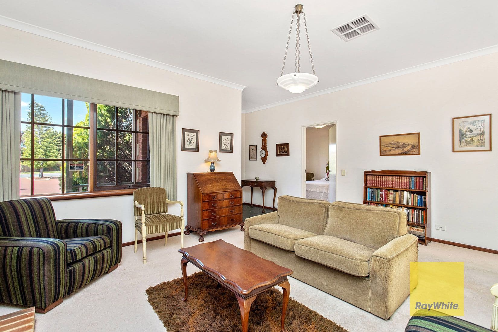 7 Chessington Gardens, Mount Claremont WA 6010, Mount Claremont - Thumbnail 2