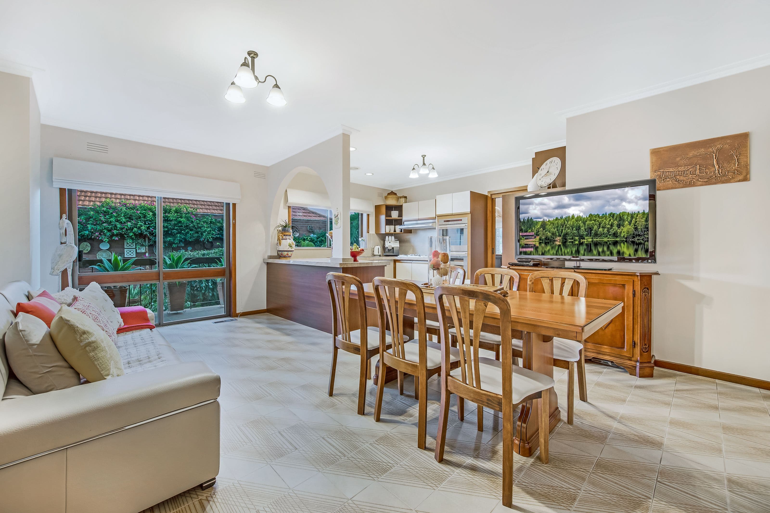 1 Iverna Close, Mulgrave VIC 3170, Mulgrave - Thumbnail 4