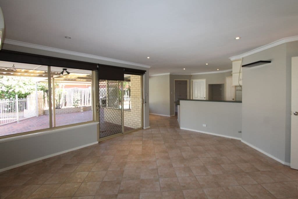 22 Alpine Lane, Ballajura WA 6066, Ballajura - Thumbnail 2