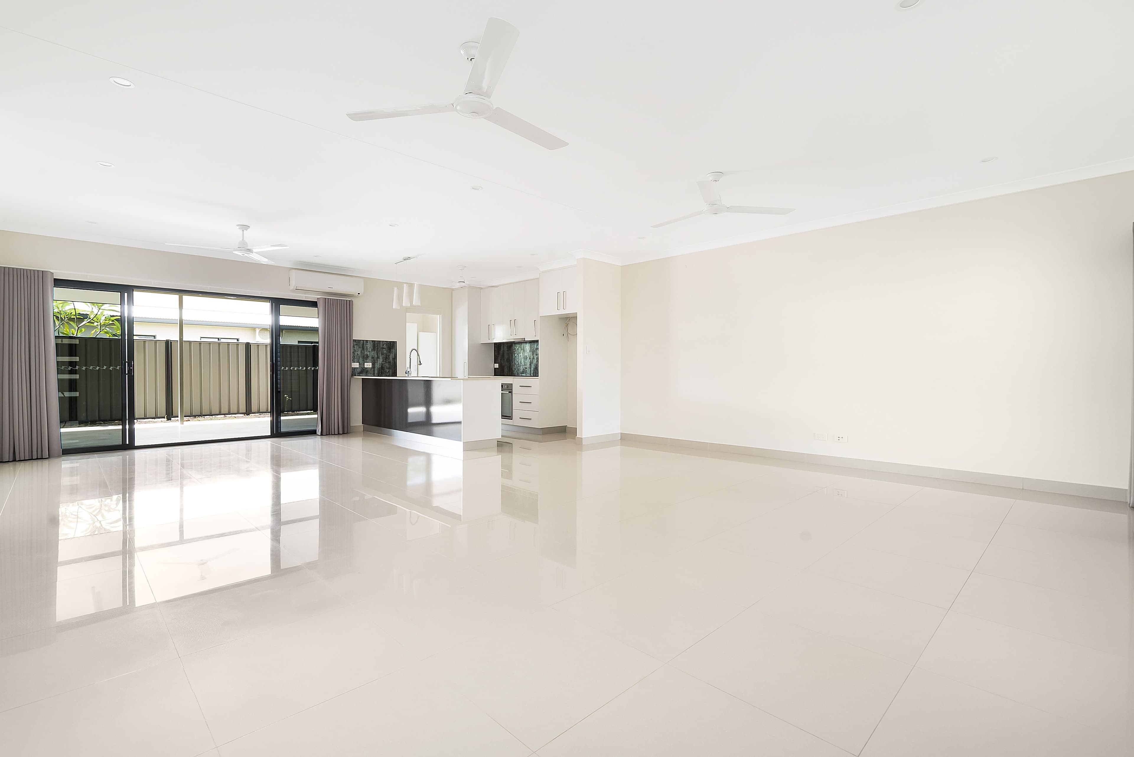 1/16 Henschke Street, Bellamack NT 0832, Bellamack - Thumbnail 3