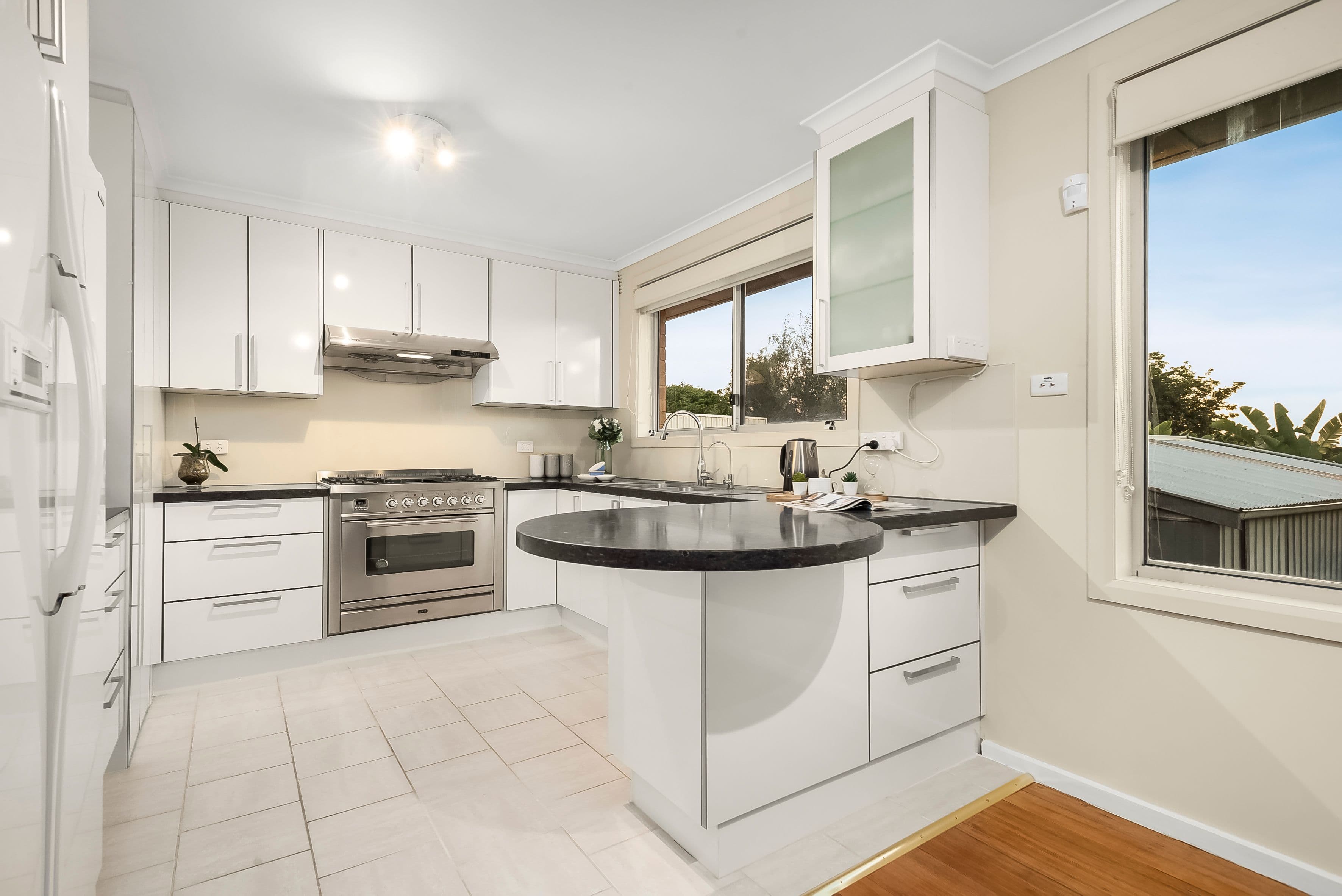 5 Mantova Drive, Wheelers Hill VIC 3150, Wheelers Hill - Thumbnail 2