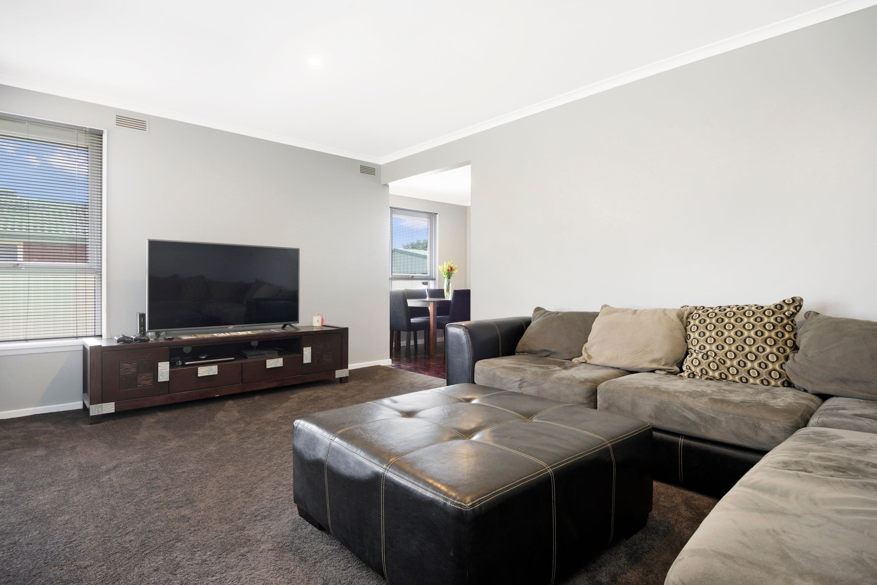 18 Huntington Street, Wendouree VIC 3355, Wendouree - Thumbnail 2