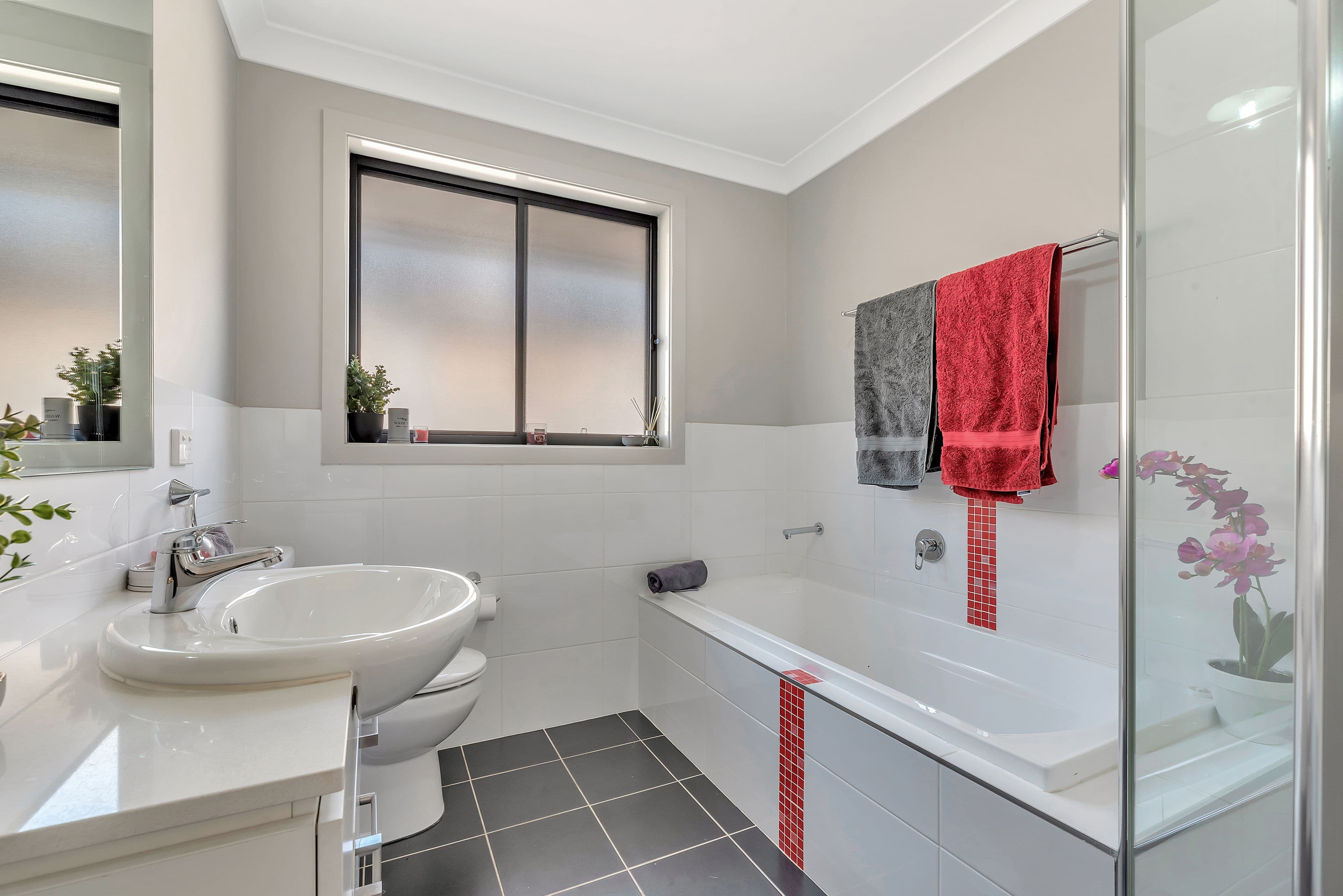 12 Connellan Avenue, Middleton Grange - Thumbnail 7