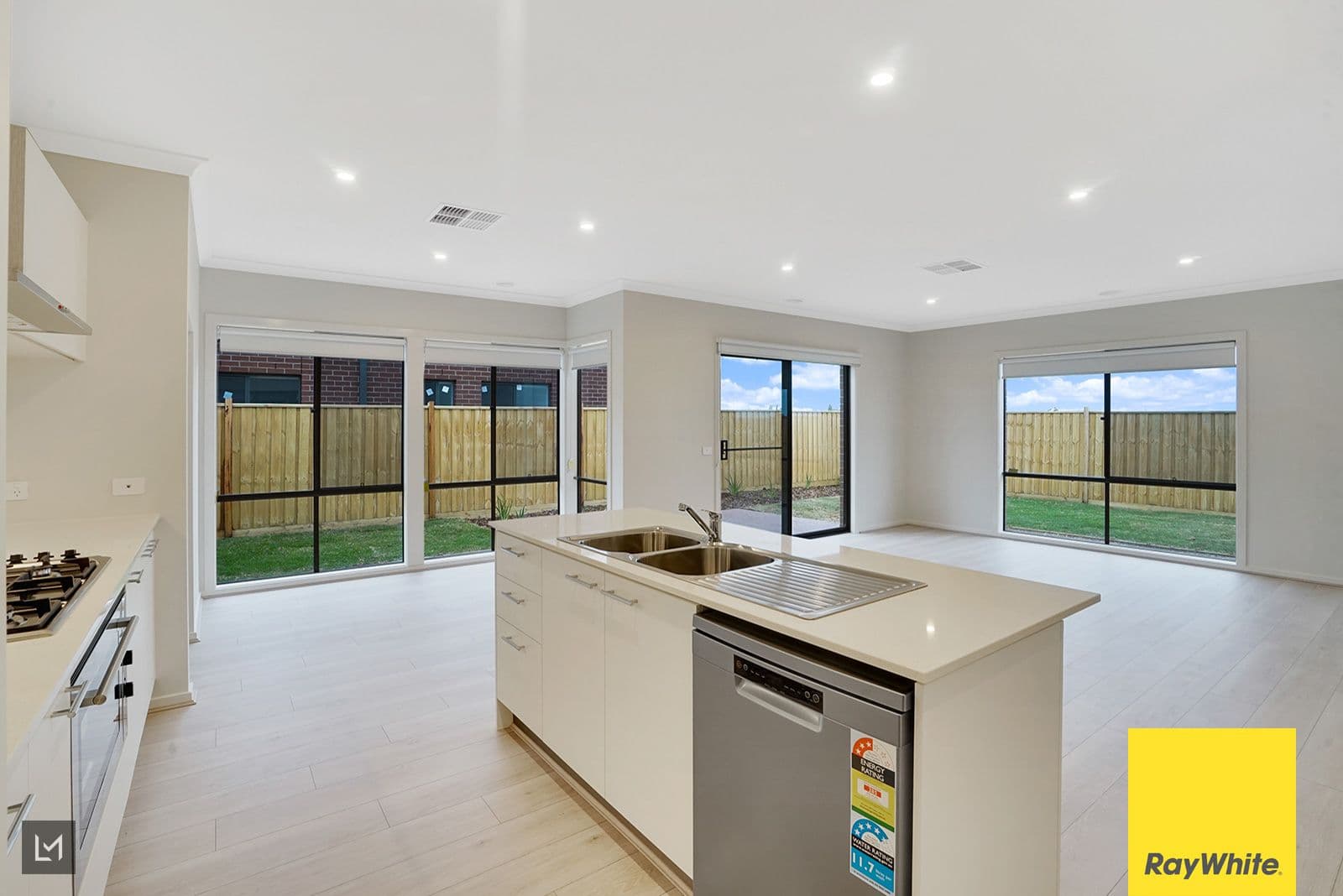 10 Babcock Street, Tarneit VIC 3029, Tarneit - Thumbnail 6