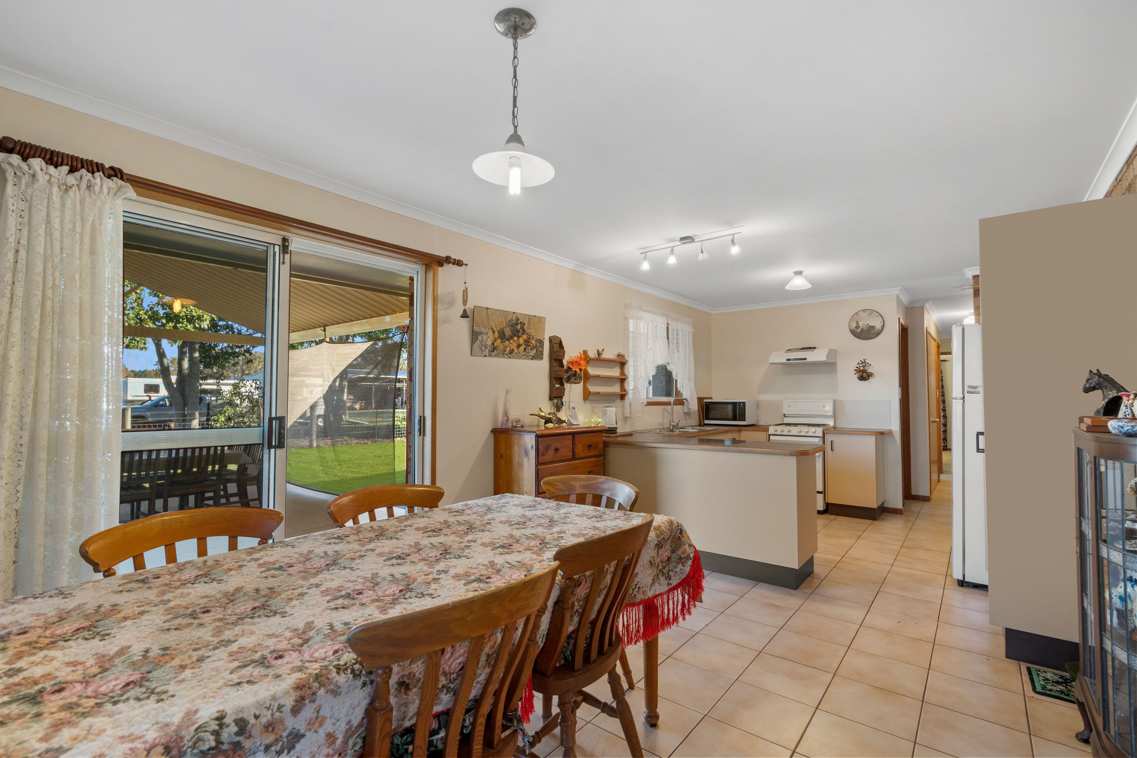 22 Kelly Road, Spring Creek QLD 4343, Spring Creek - Thumbnail 5