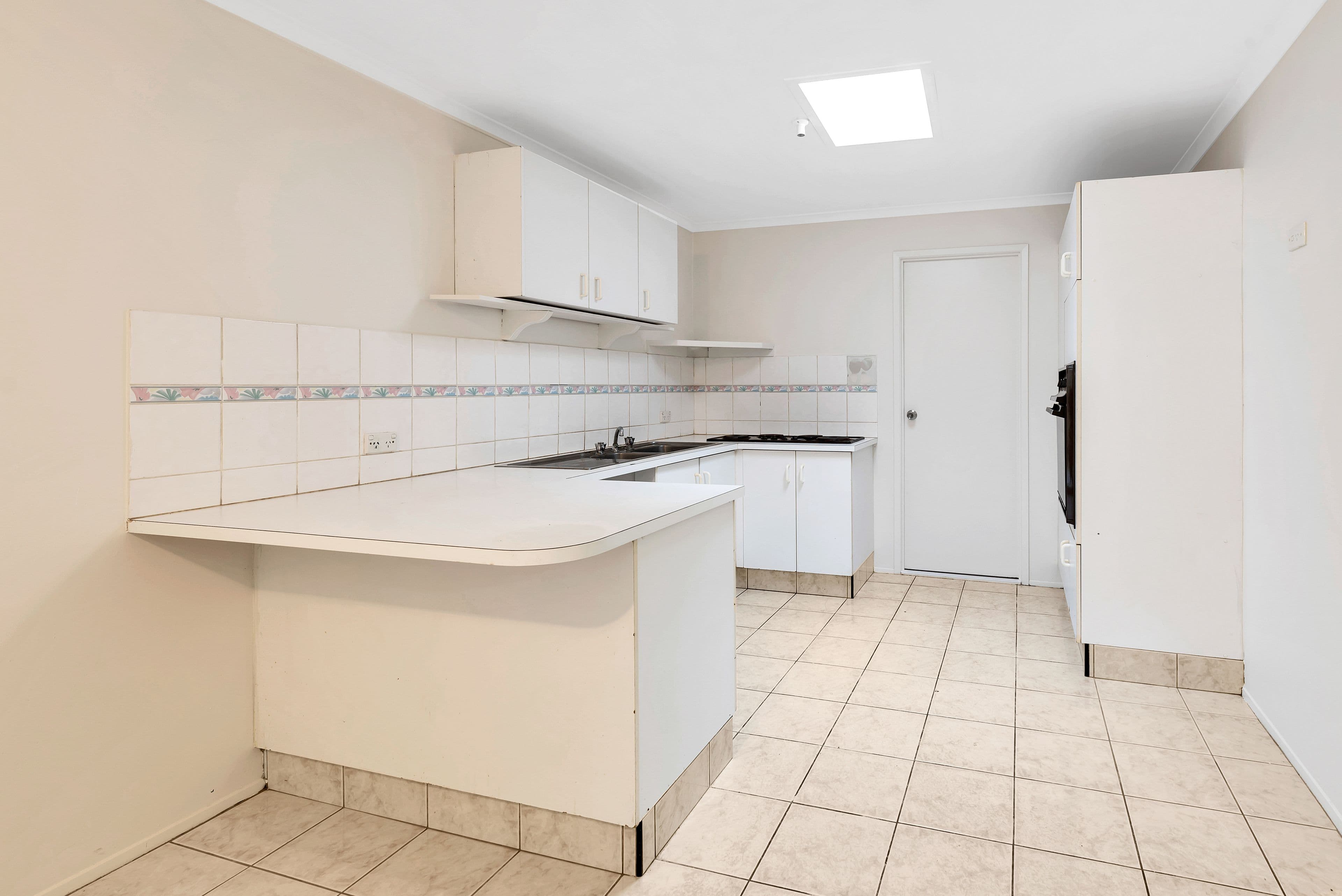 4 Hepburn Court, Oxenford QLD 4210, Oxenford - Thumbnail 3