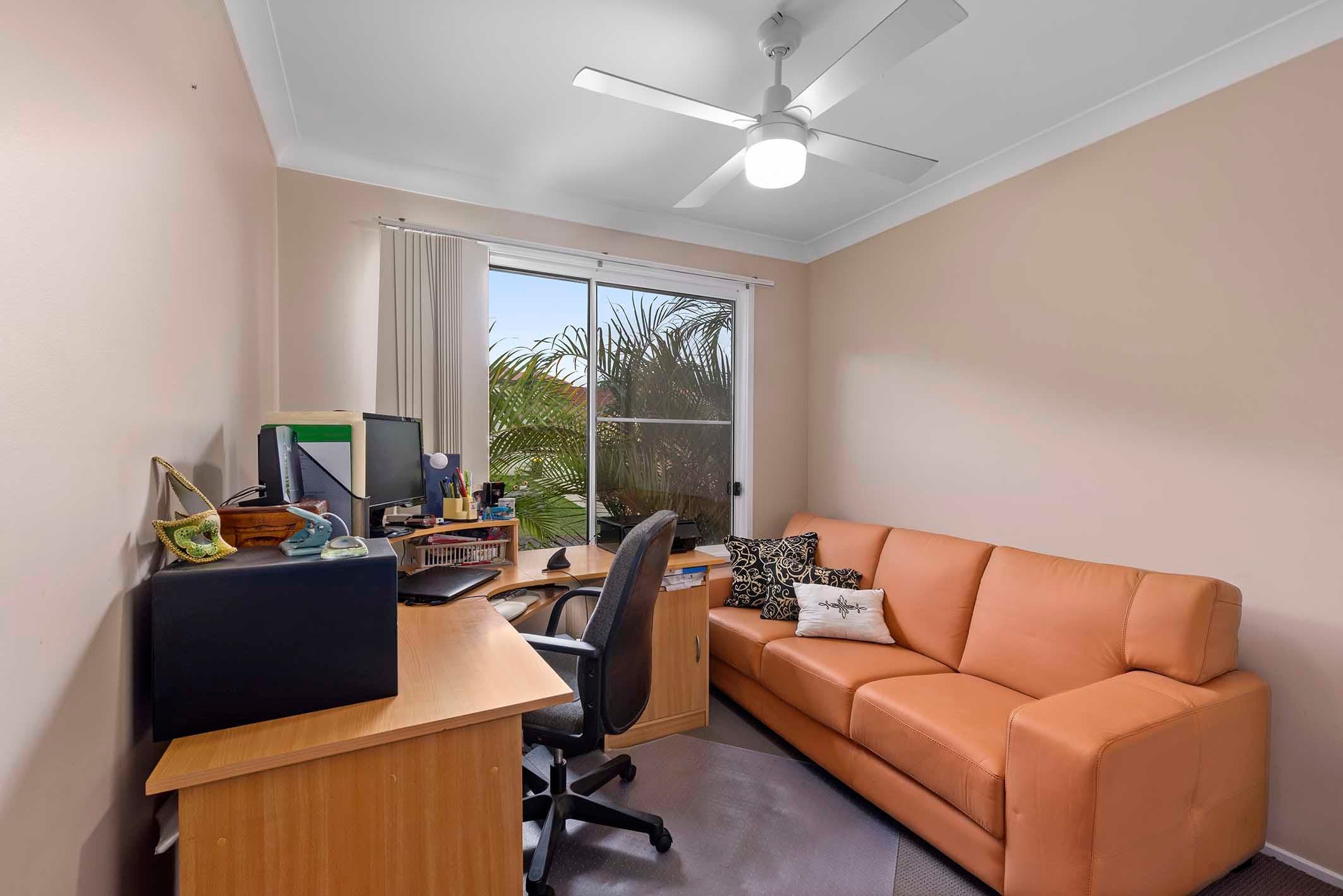 23 Endeavour Close, Woodrising - Thumbnail 7