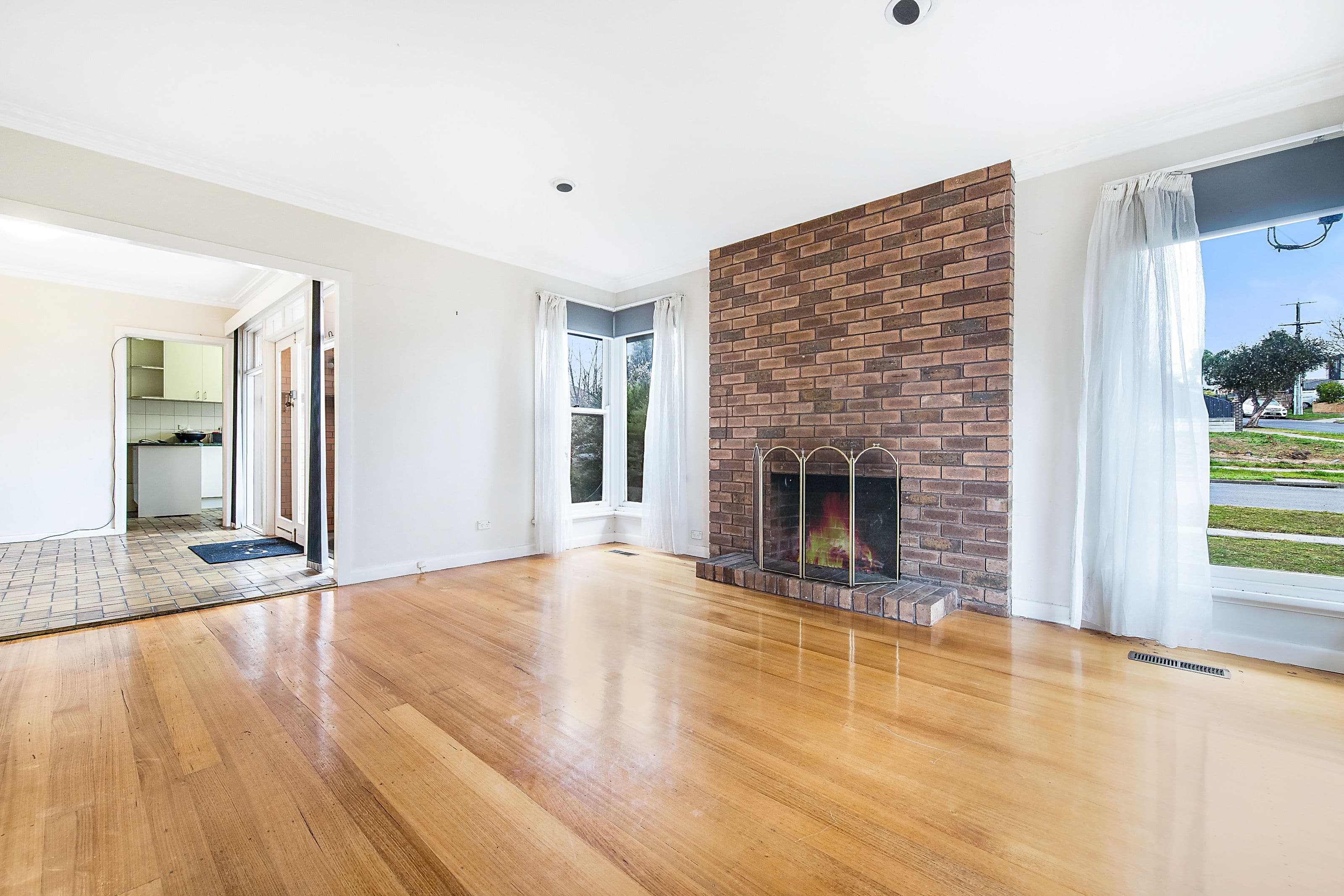 14 Barbara Avenue, Glen Waverley VIC 3150, Glen Waverley - Thumbnail 3