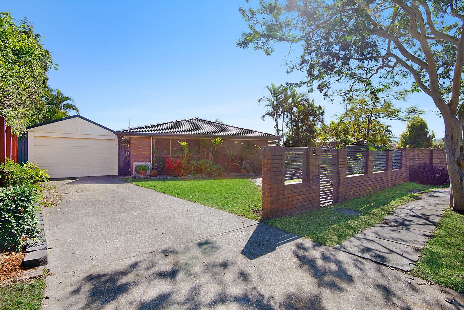 6 Wyncroft Street, Holland Park QLD 4121, Holland Park - Thumbnail 2