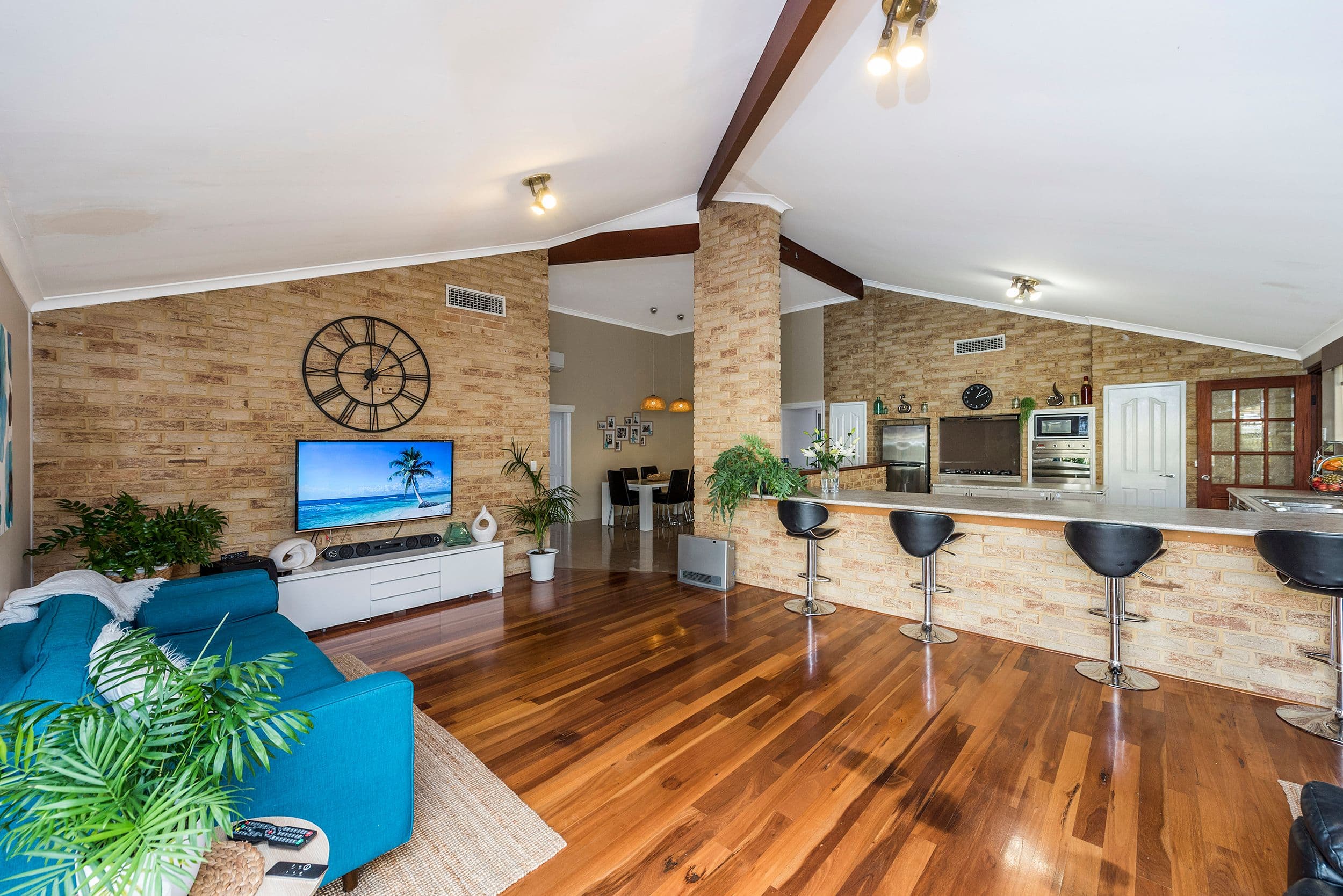 7 Tasman Place, Waikiki WA 6169, Waikiki - Image 1