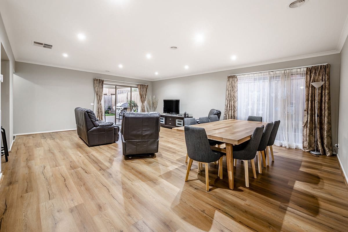 20 Corinda Street, Clyde North VIC 3978, Clyde North - Thumbnail 5