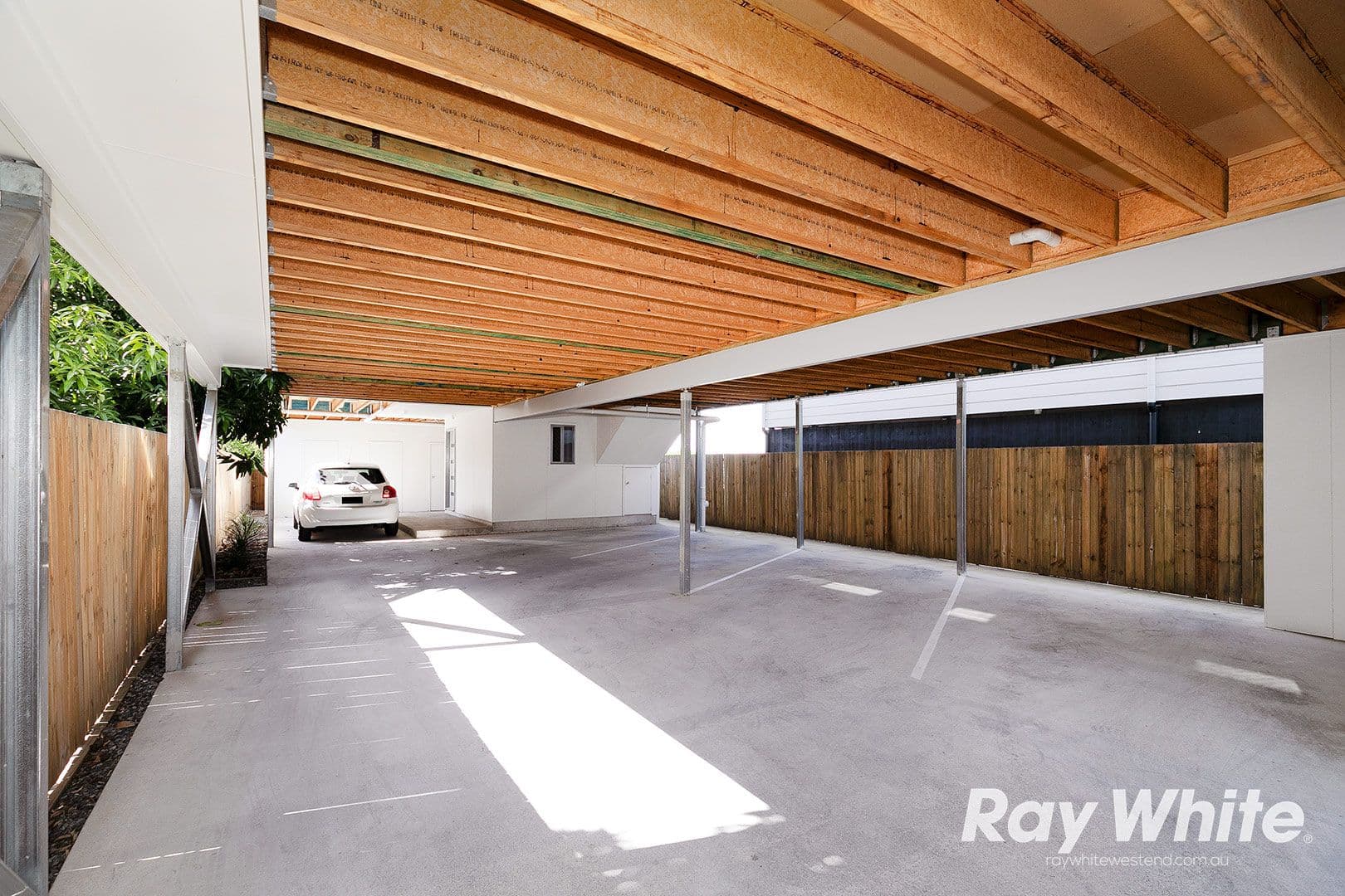 70 Vivian Street, Tennyson QLD 4105, Tennyson - Thumbnail 3