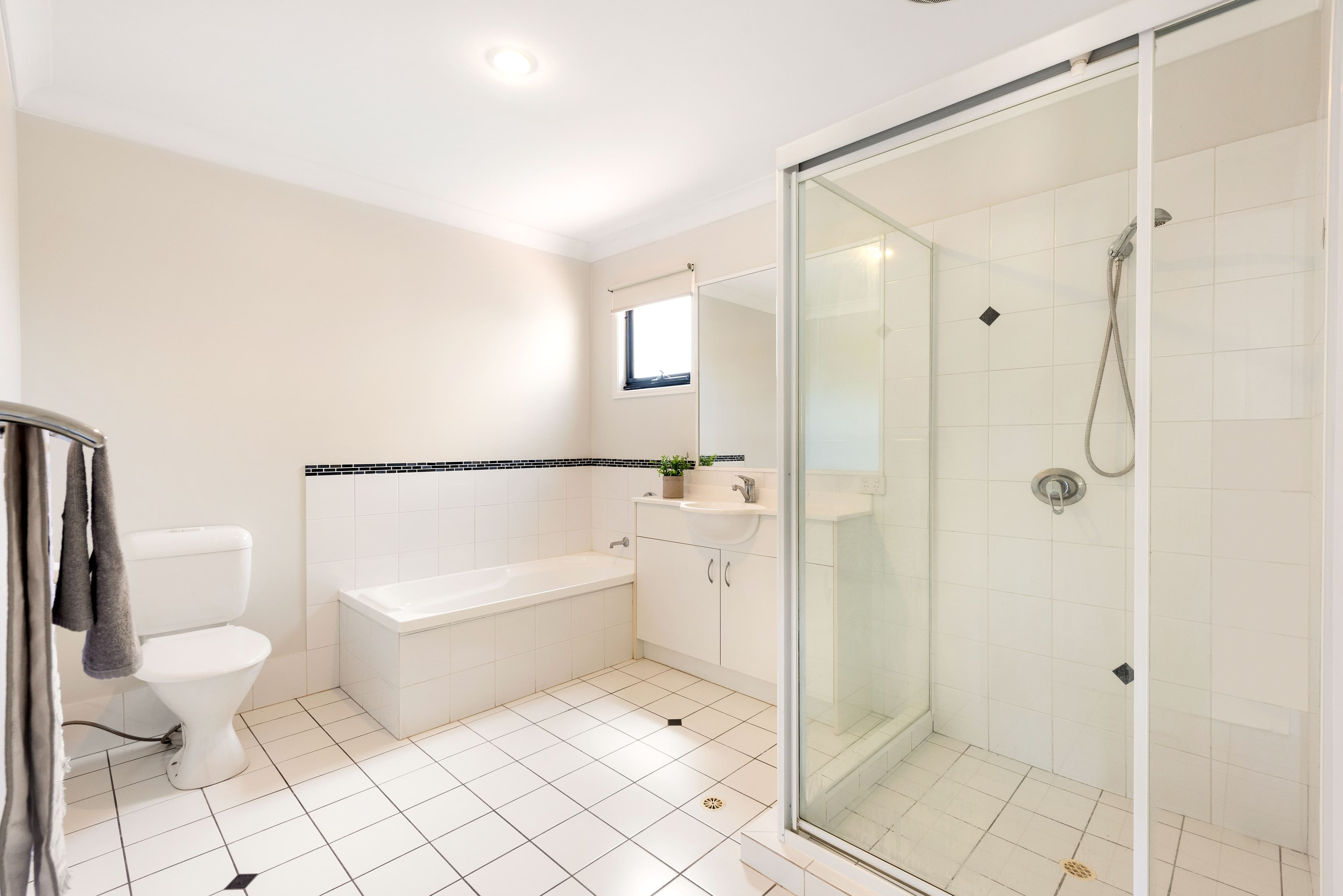 1 Charlotte Street, Carina QLD 4152, Carina - Thumbnail 5