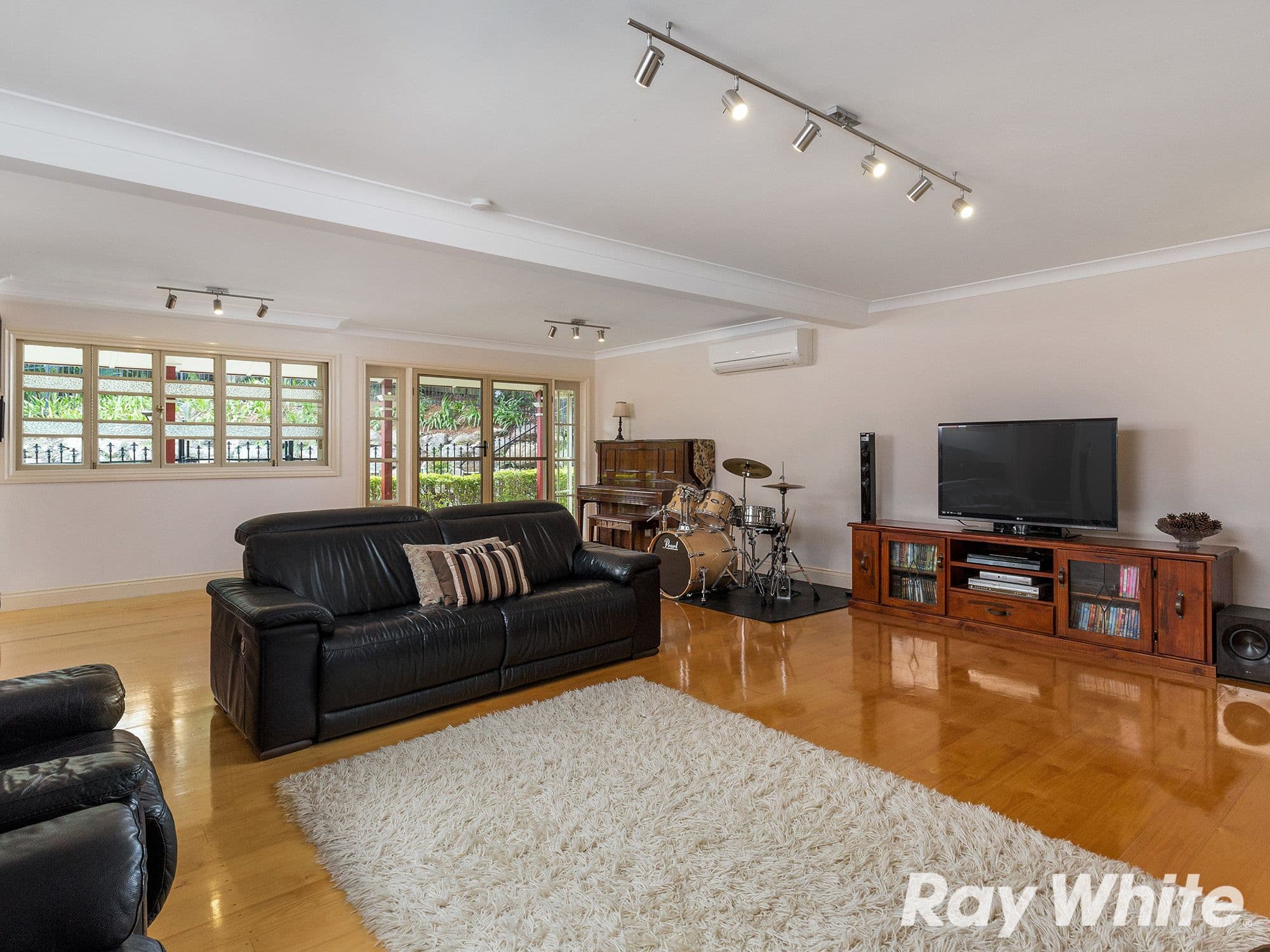 21 Fleetwood Court, Ferny Hills QLD 4055, Ferny Hills - Thumbnail 6
