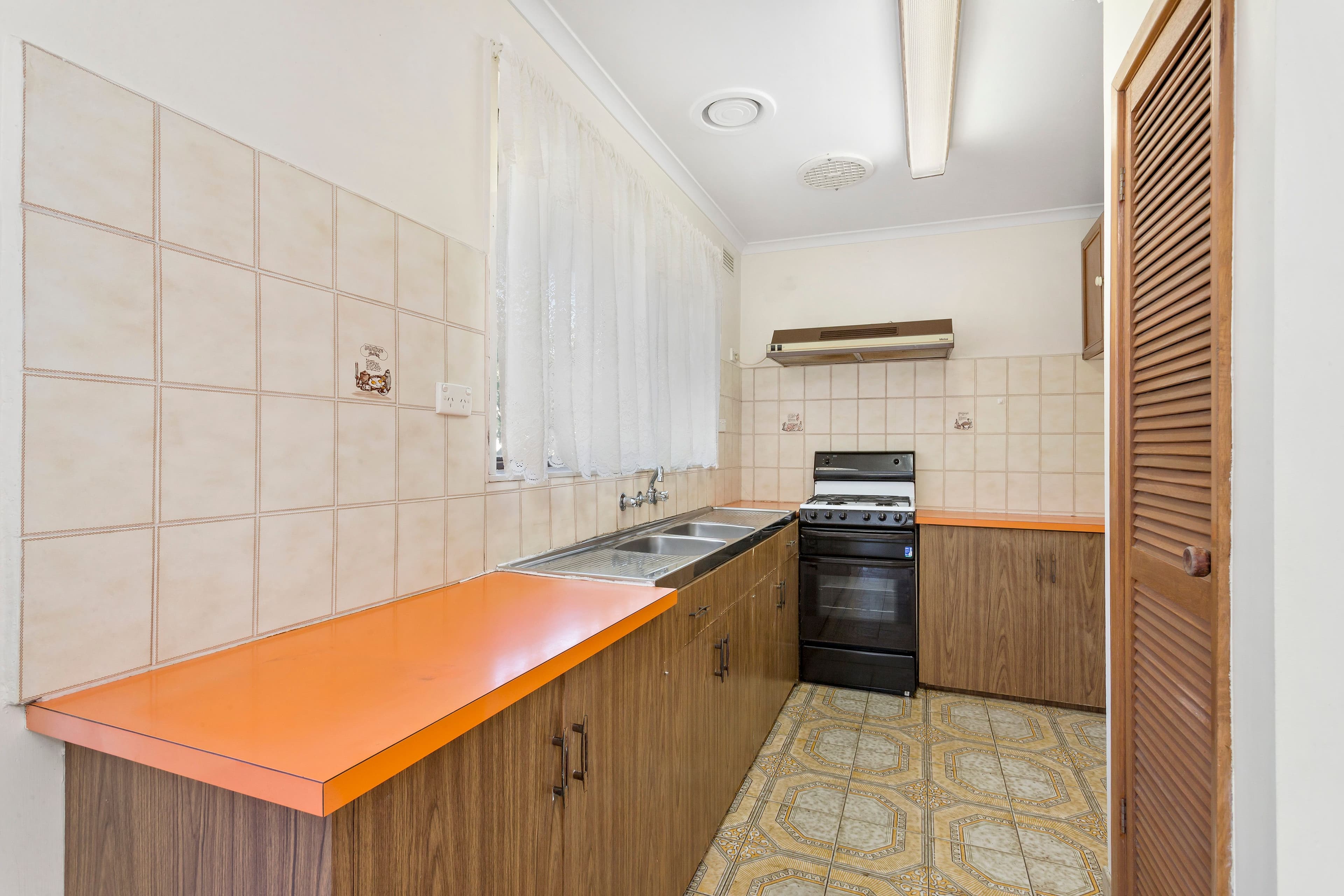 1 Hampstead Court, Thomastown VIC 3074, Thomastown - Thumbnail 3