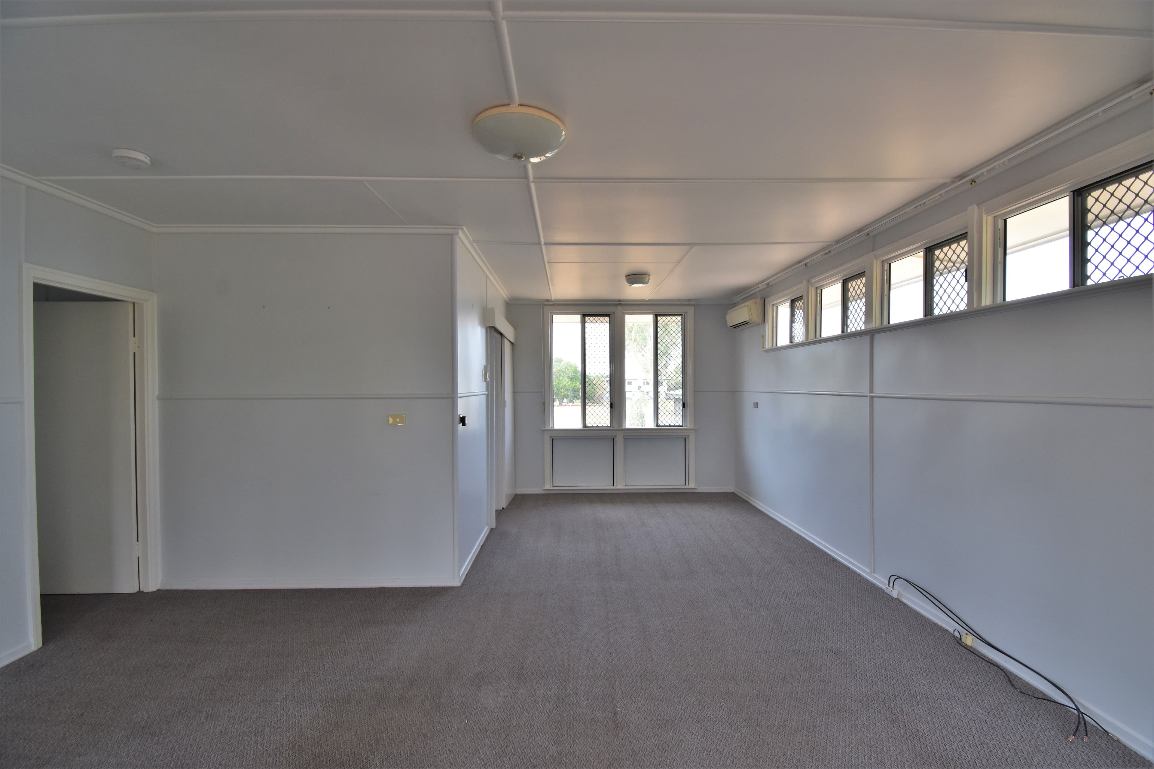 102 Acacia Street, Barcaldine QLD 4725, Barcaldine - Thumbnail 5