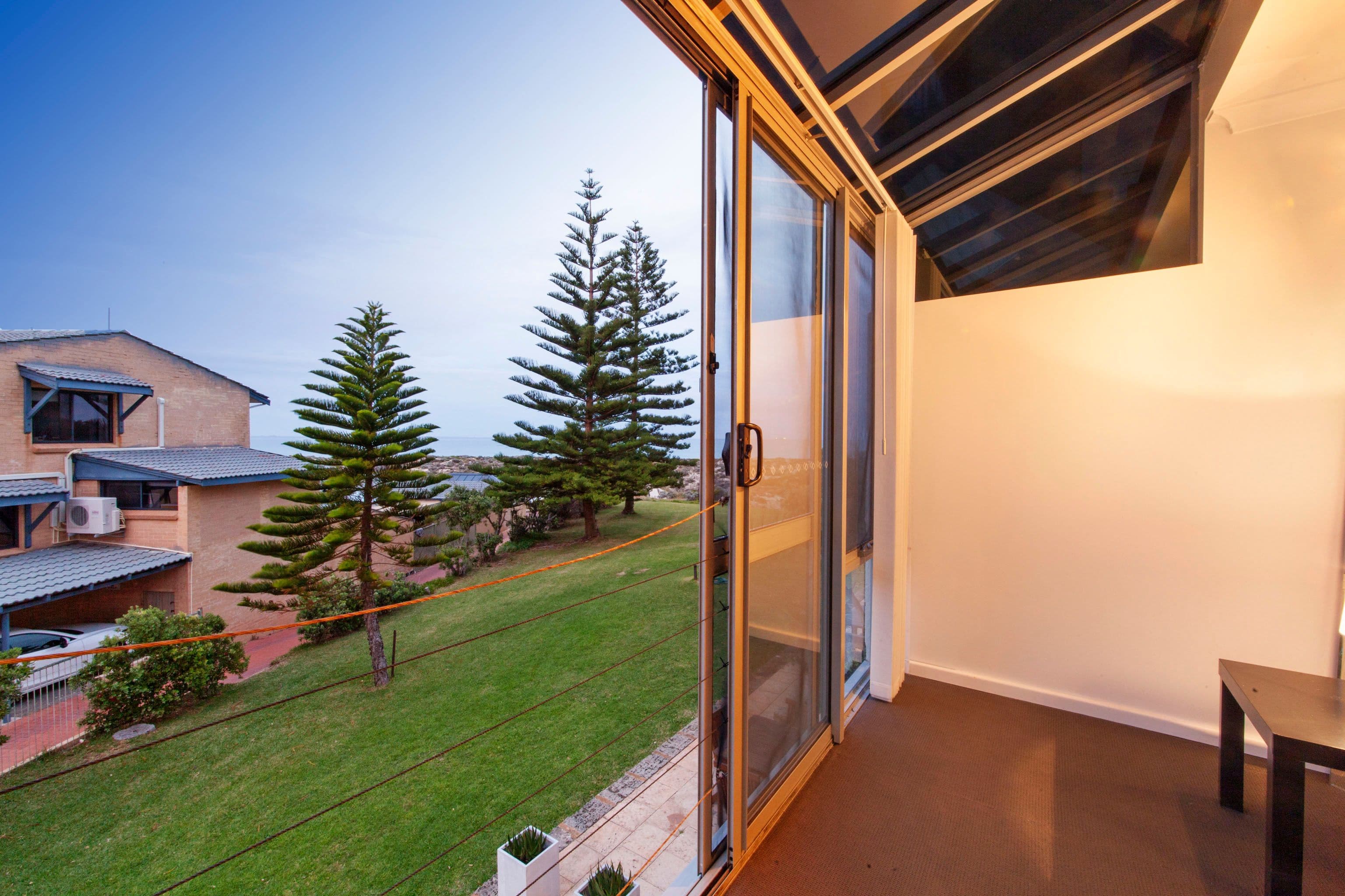 1/287 West Coast Highway, Scarborough WA 6019, Scarborough - Thumbnail 3