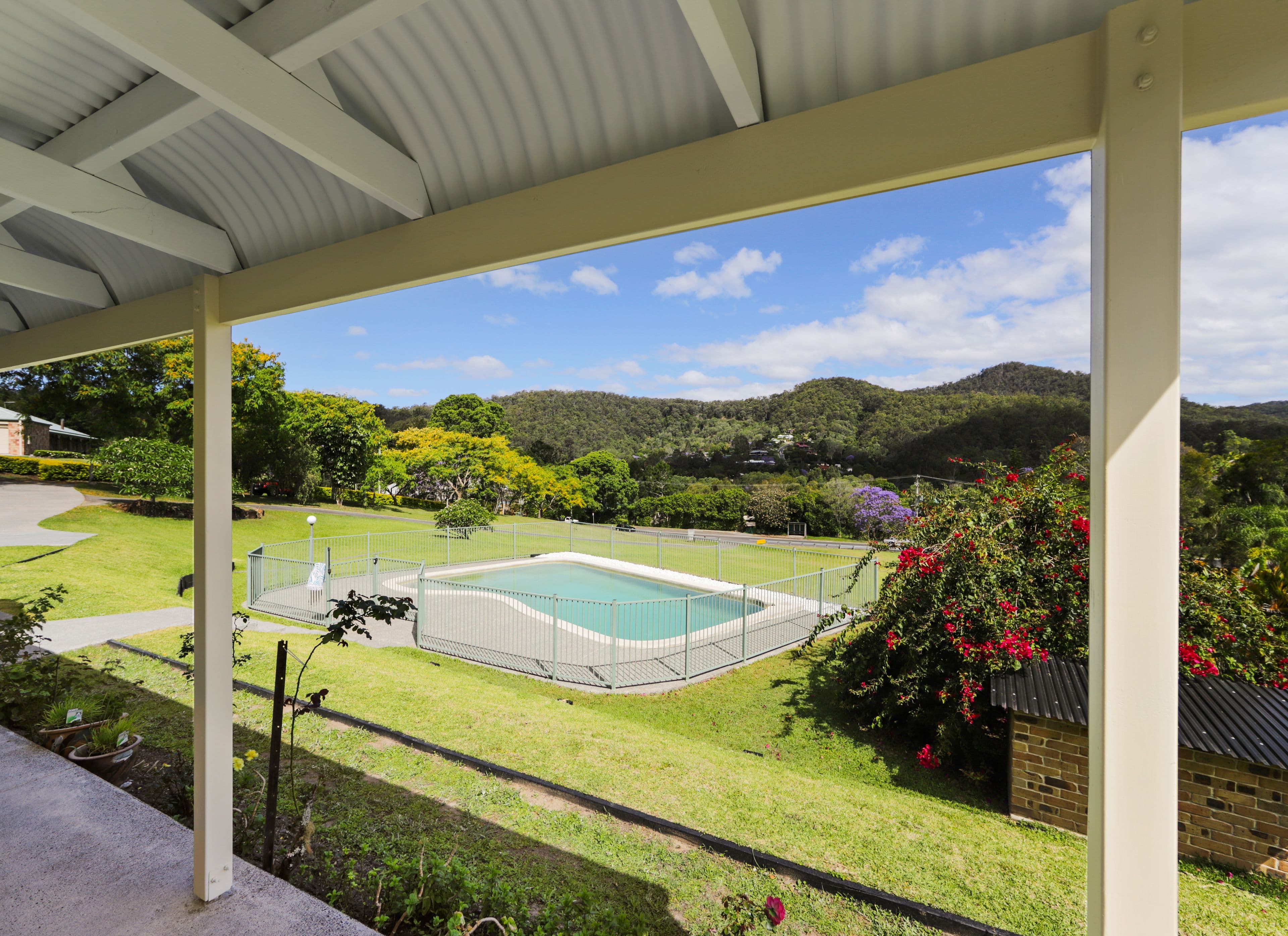 393 Bonogin Road, Bonogin QLD 4213, Bonogin - Thumbnail 3