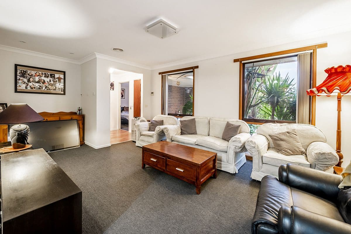 15 Jindalee Gardens, Cranbourne West VIC 3977, Cranbourne West - Thumbnail 2