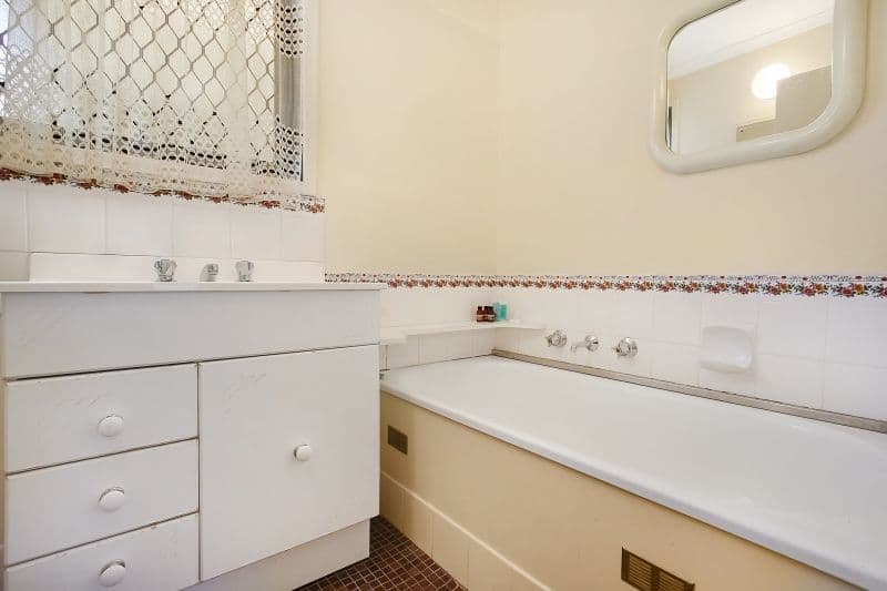 58 Goolagar Crescent, Springdale Heights - Thumbnail 8