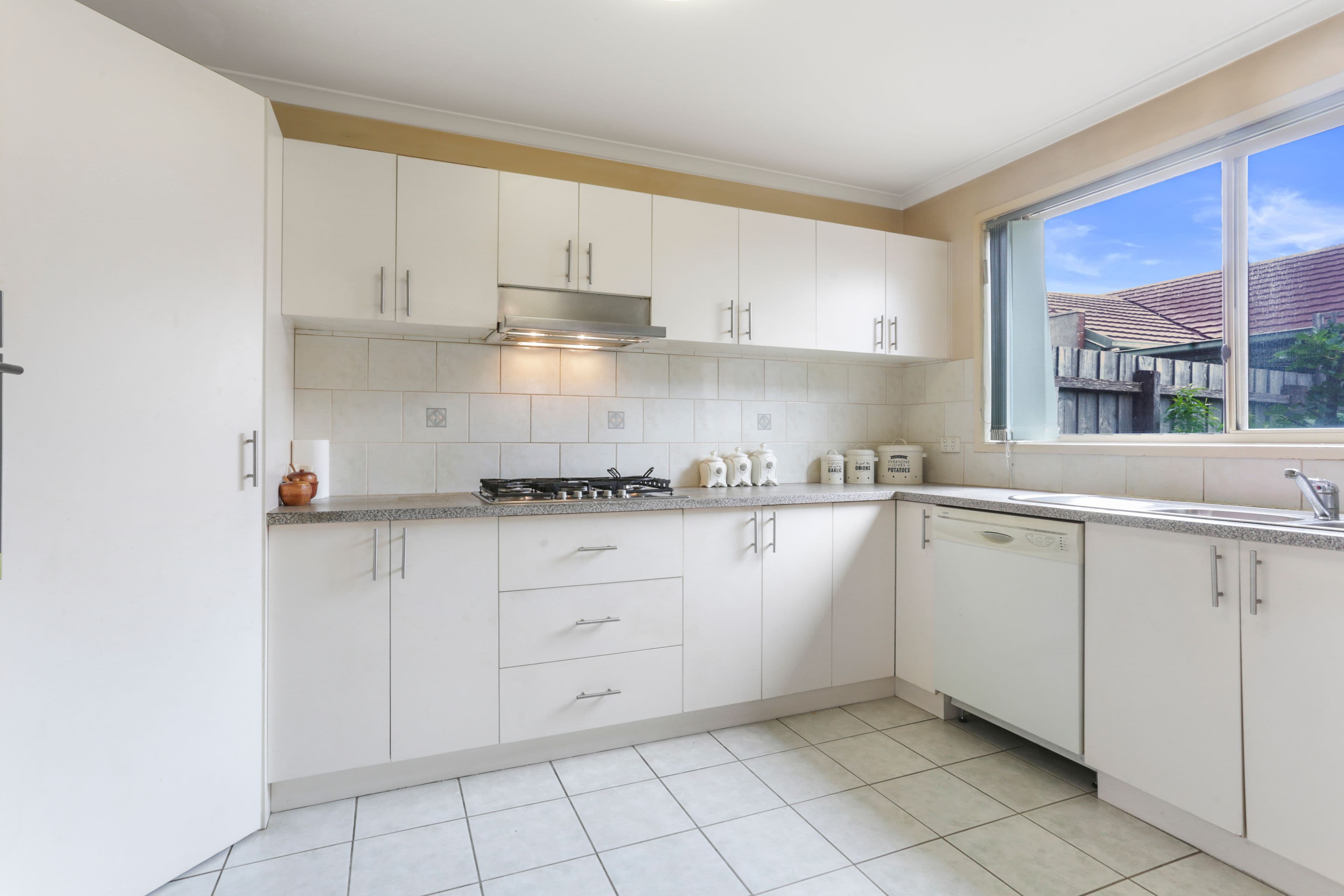 28 Domain Drive, Keysborough VIC 3173, Keysborough - Thumbnail 2