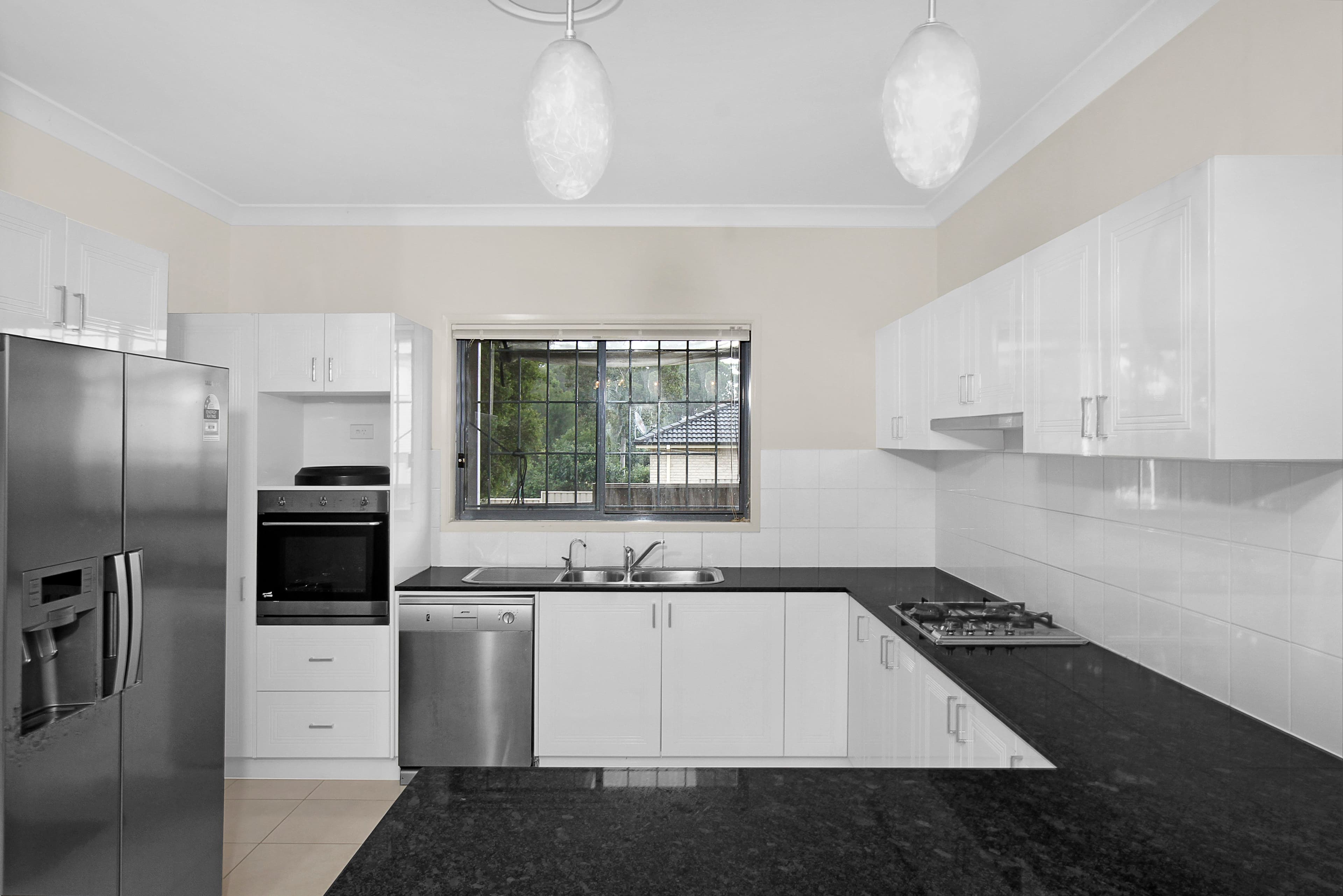 8 Hannan Place, Prairiewood NSW 2176, Prairiewood - Thumbnail 3