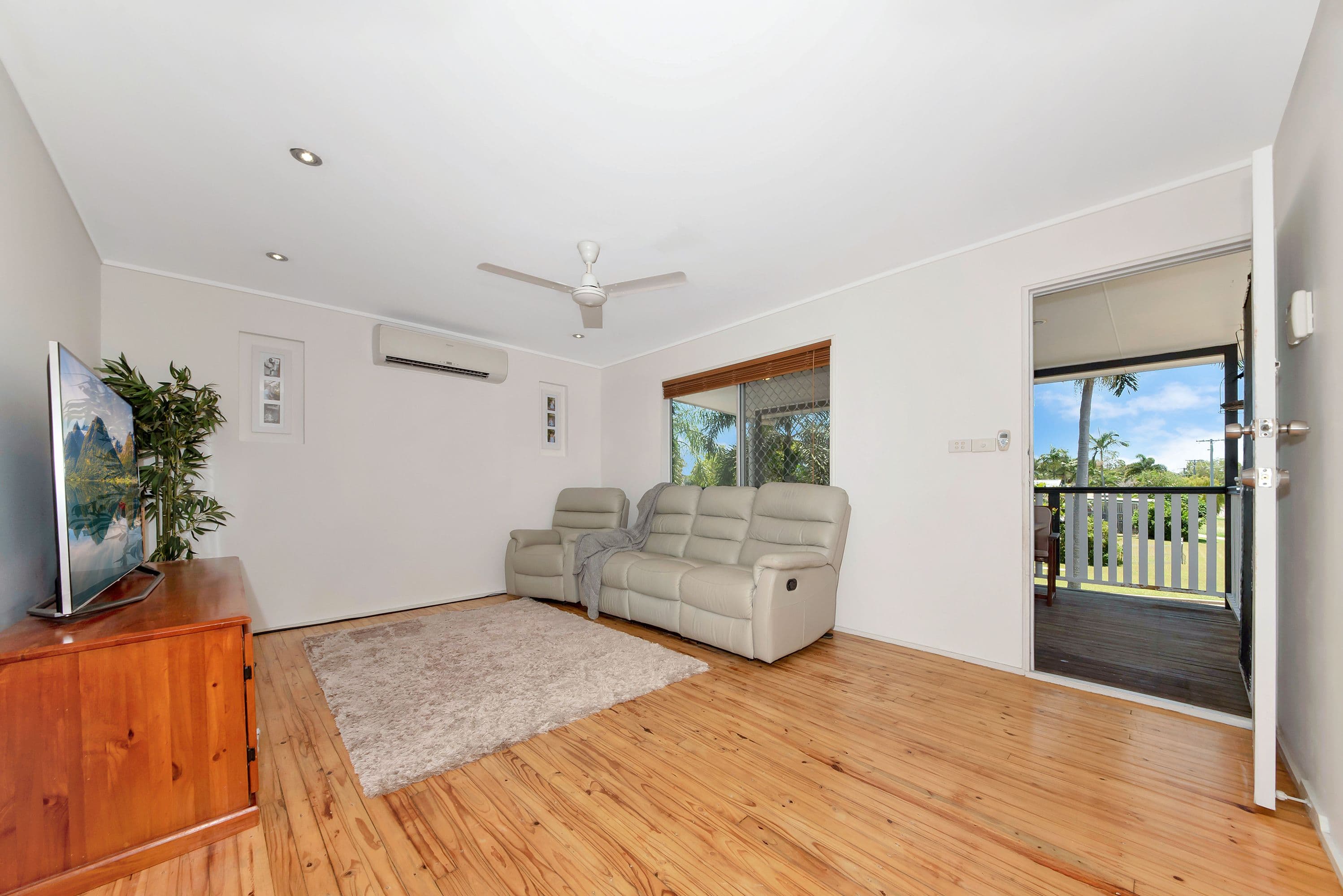 26 Badelona Street, Cranbrook QLD 4814, Cranbrook - Thumbnail 2