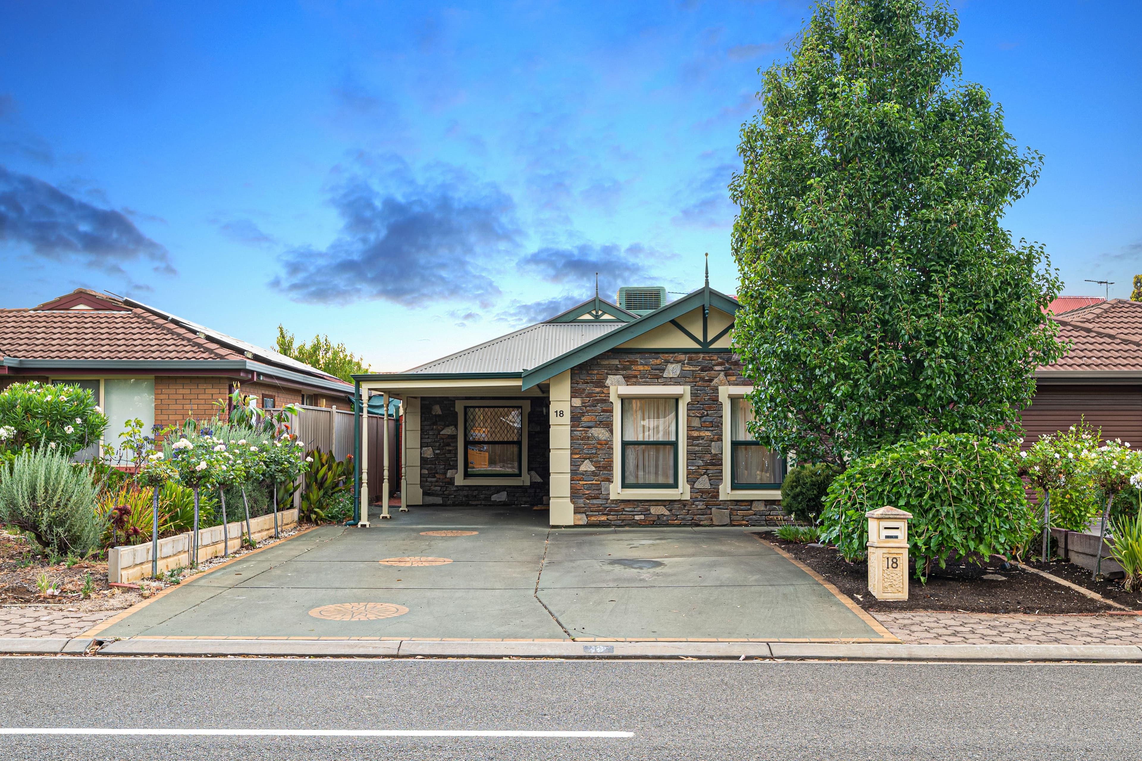 18 Carlyle Crescent, Pooraka SA 5095, Pooraka - Thumbnail 2