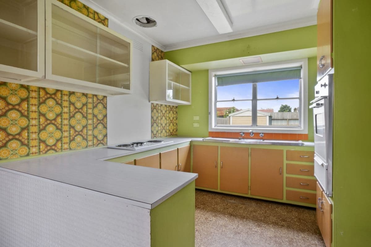 11 Leigh Street, Werribee VIC 3030, Werribee - Thumbnail 3