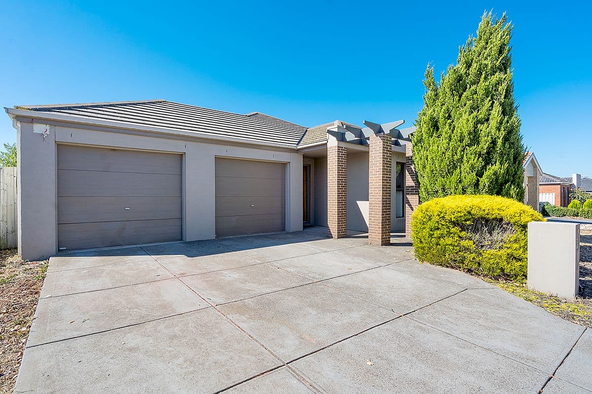 8 Eastwood Place, Craigieburn VIC 3064, Craigieburn - Image 1
