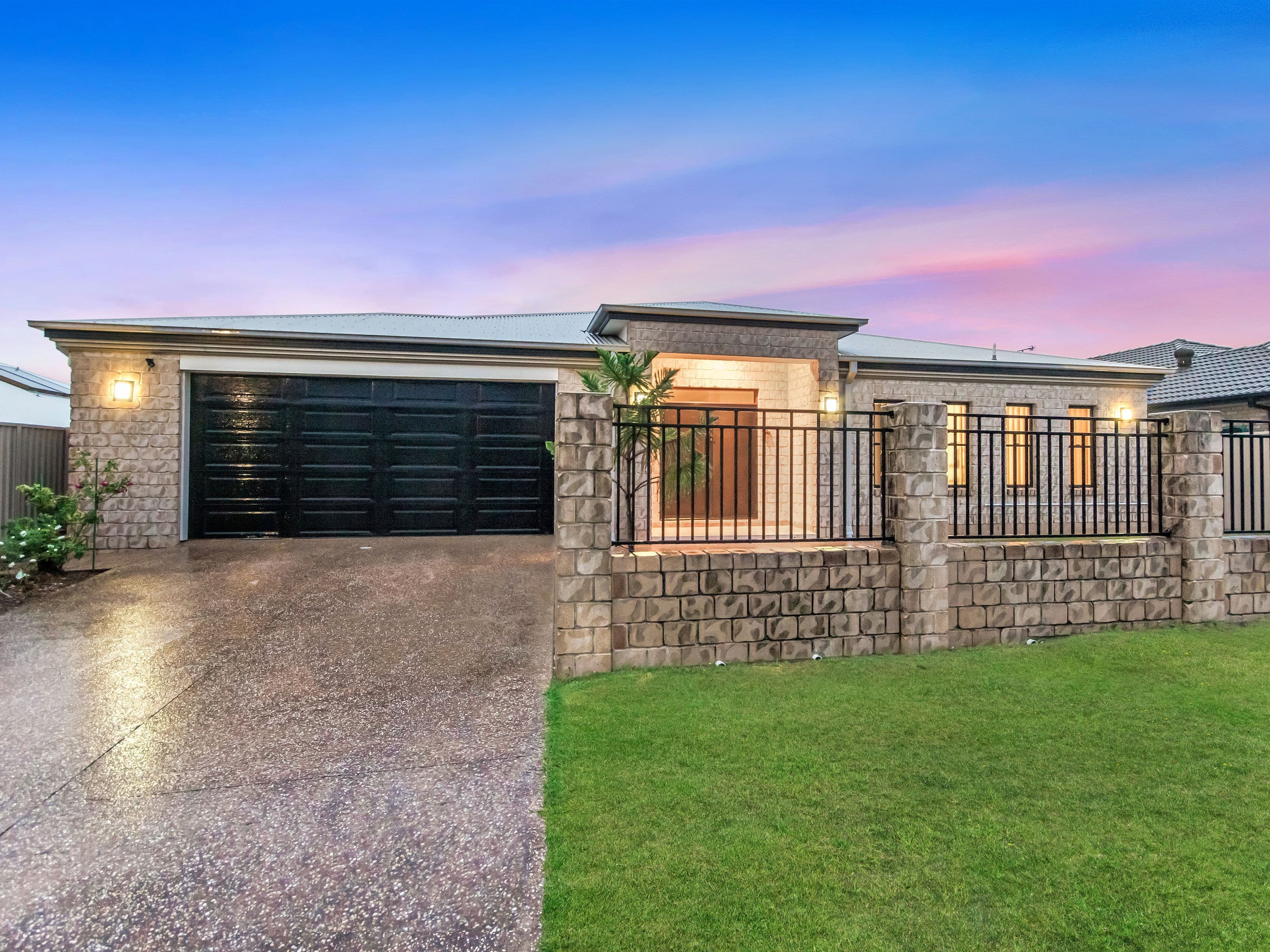21 Casuarina Drive, Molendinar QLD 4214, Molendinar - Image 1