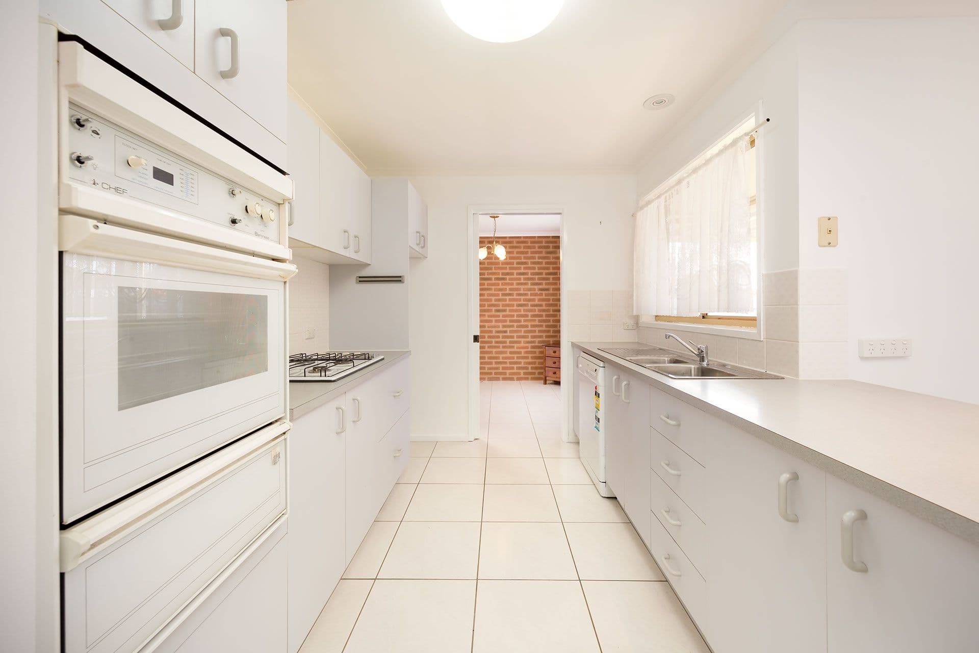 21 Condon Place, Lavington - Thumbnail 8