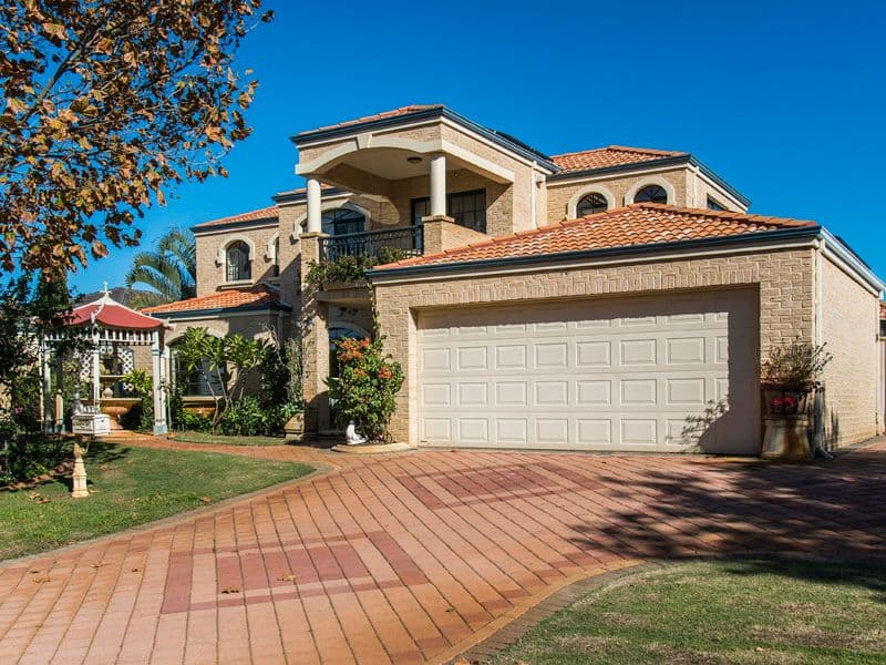 32 Roebuck Avenue, Canning Vale WA 6155, Canning Vale - Thumbnail 2