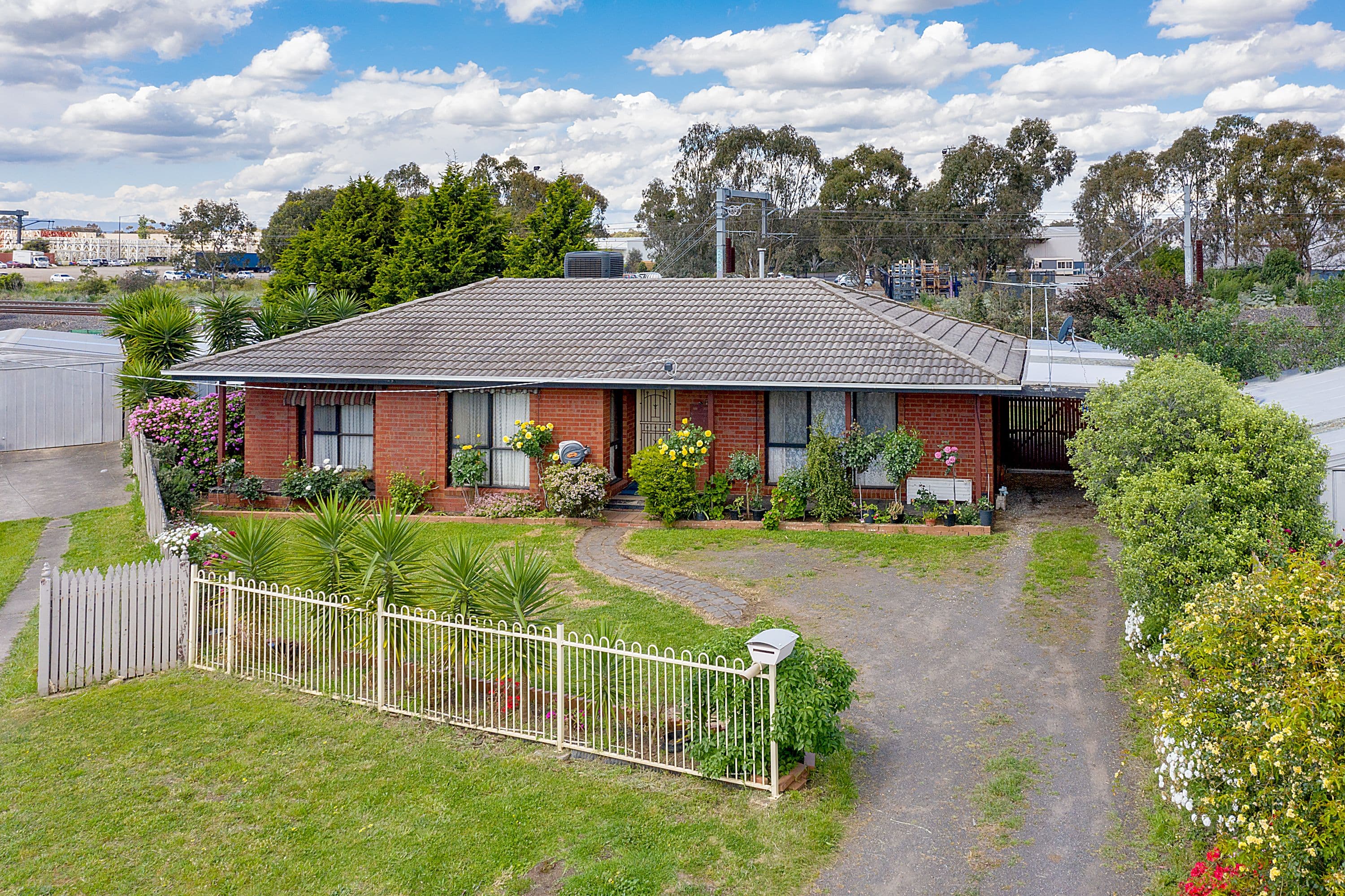 2 Hexham Court, Craigieburn VIC 3064, Craigieburn - Thumbnail 3