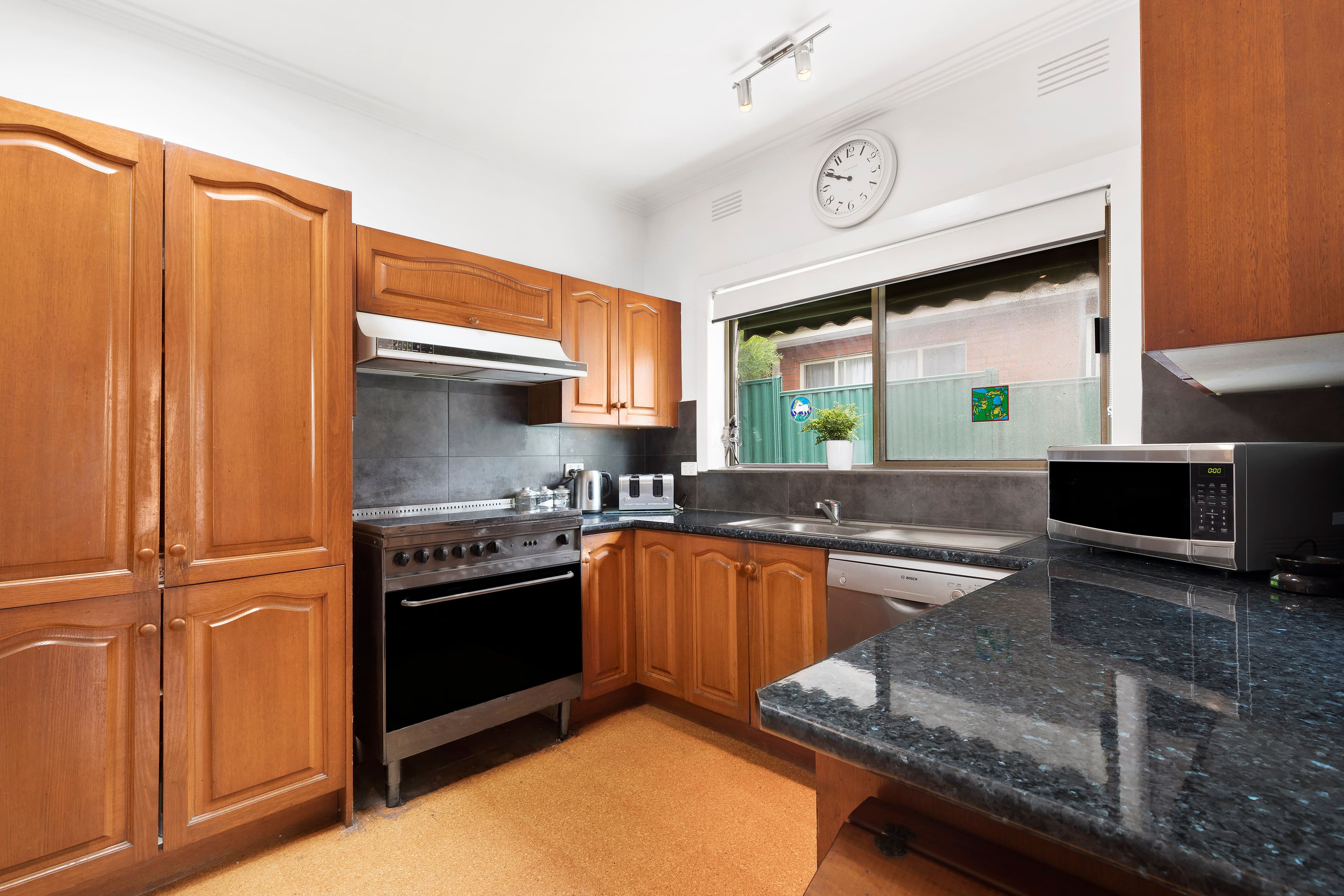 4 Hinkler Avenue, Macleod VIC 3085, Macleod - Thumbnail 4