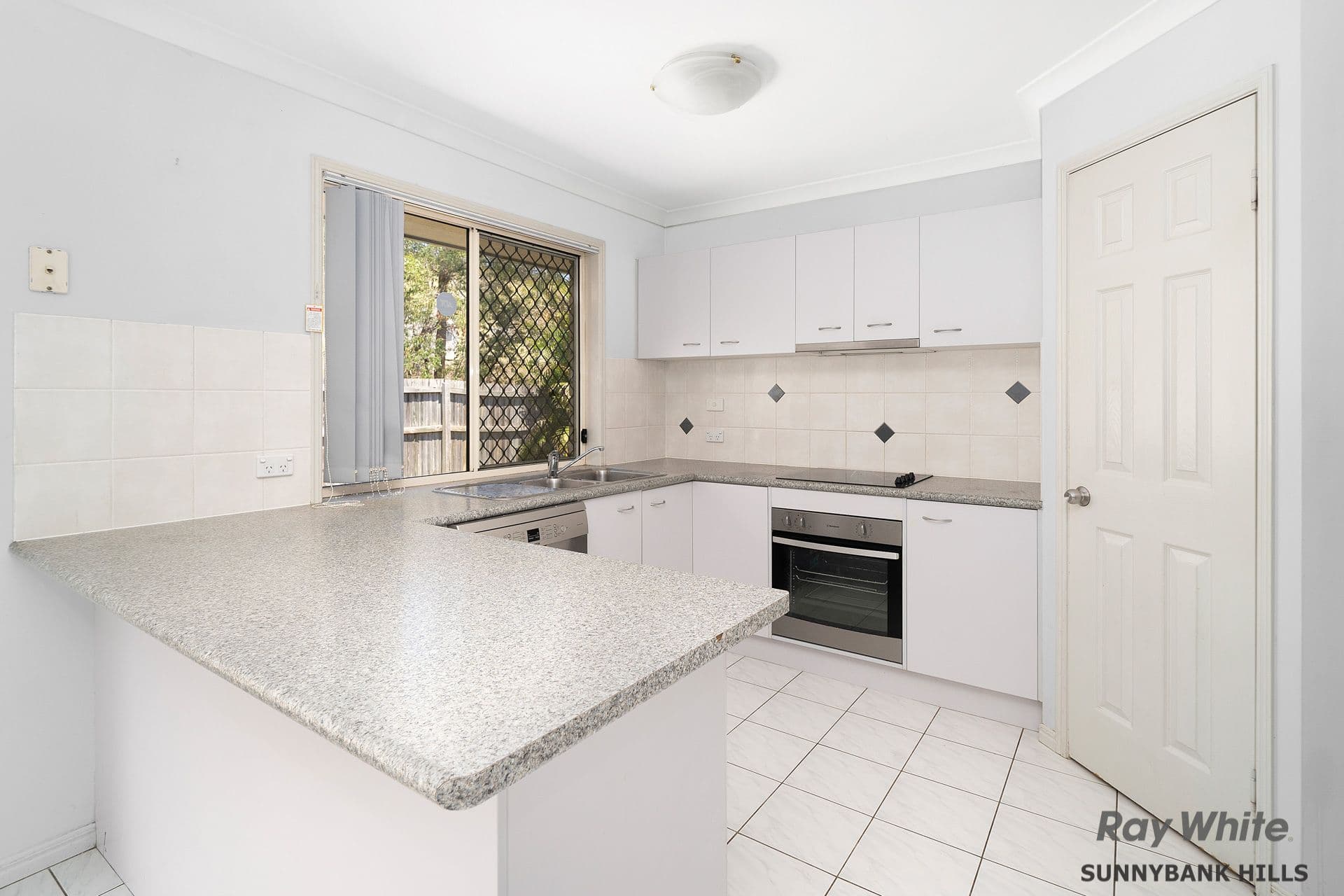 12 Innes Close, Parkinson QLD 4115, Parkinson - Thumbnail 5