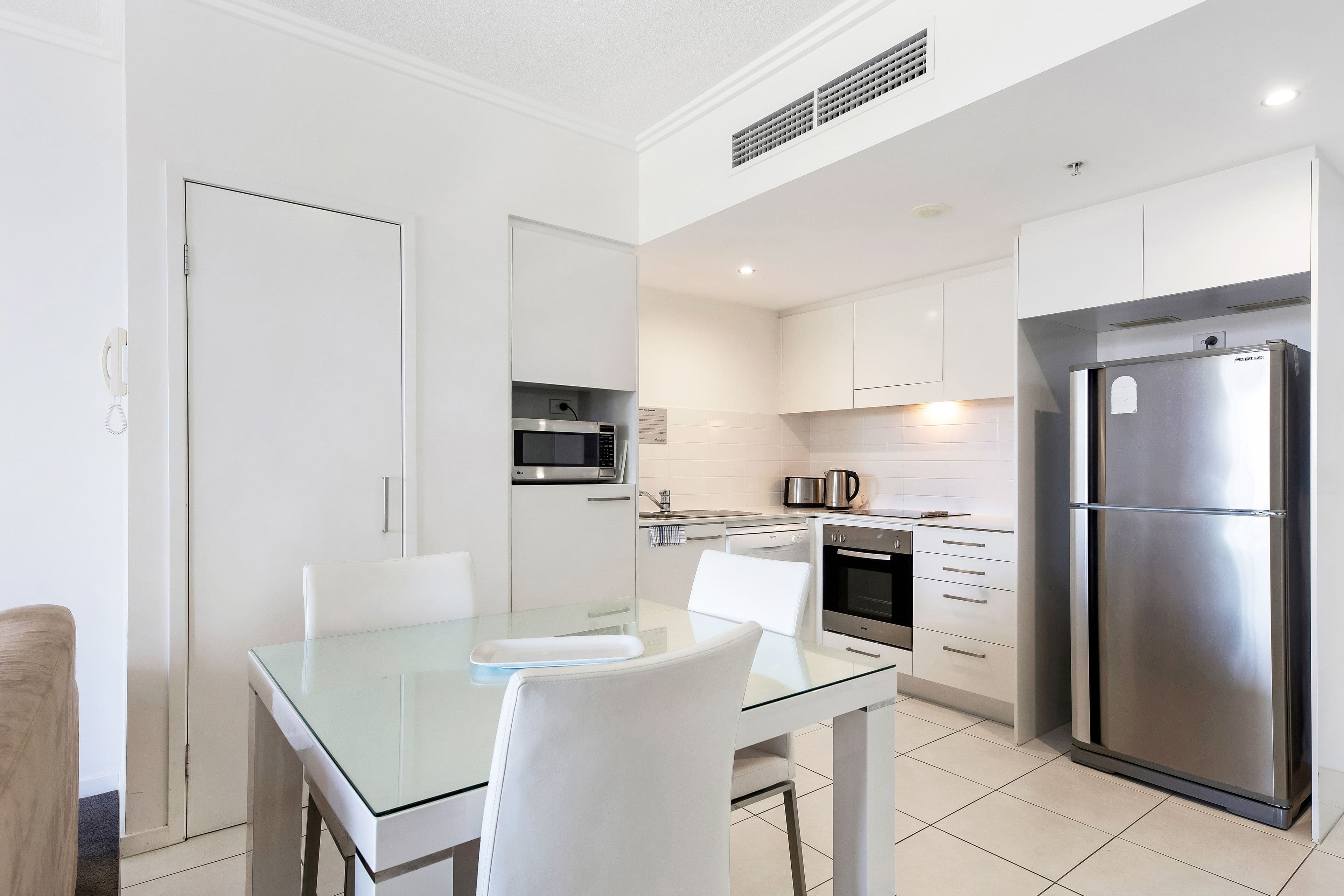 23 Ocean Pacific 25 Surf Parade, Broadbeach QLD 4218, Broadbeach - Thumbnail 5