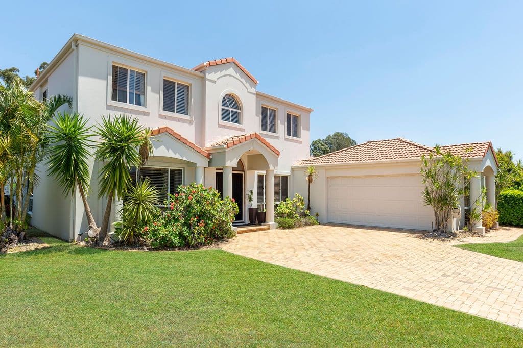 3190 Riverleigh Drive, Hope Island QLD 4212, Hope Island - Thumbnail 2