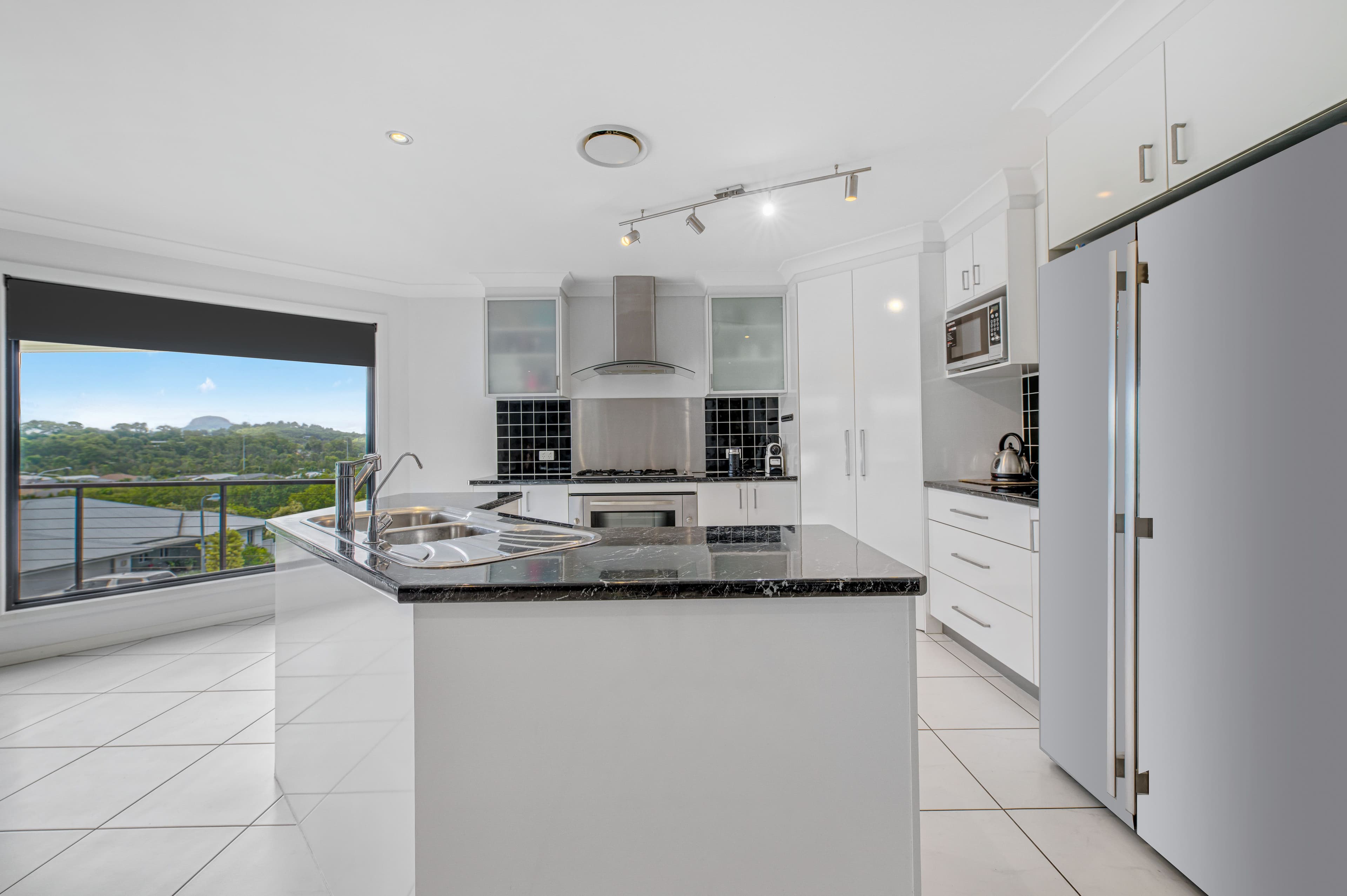 12 Lilly Court, Bli Bli QLD 4560, Bli Bli - Thumbnail 2