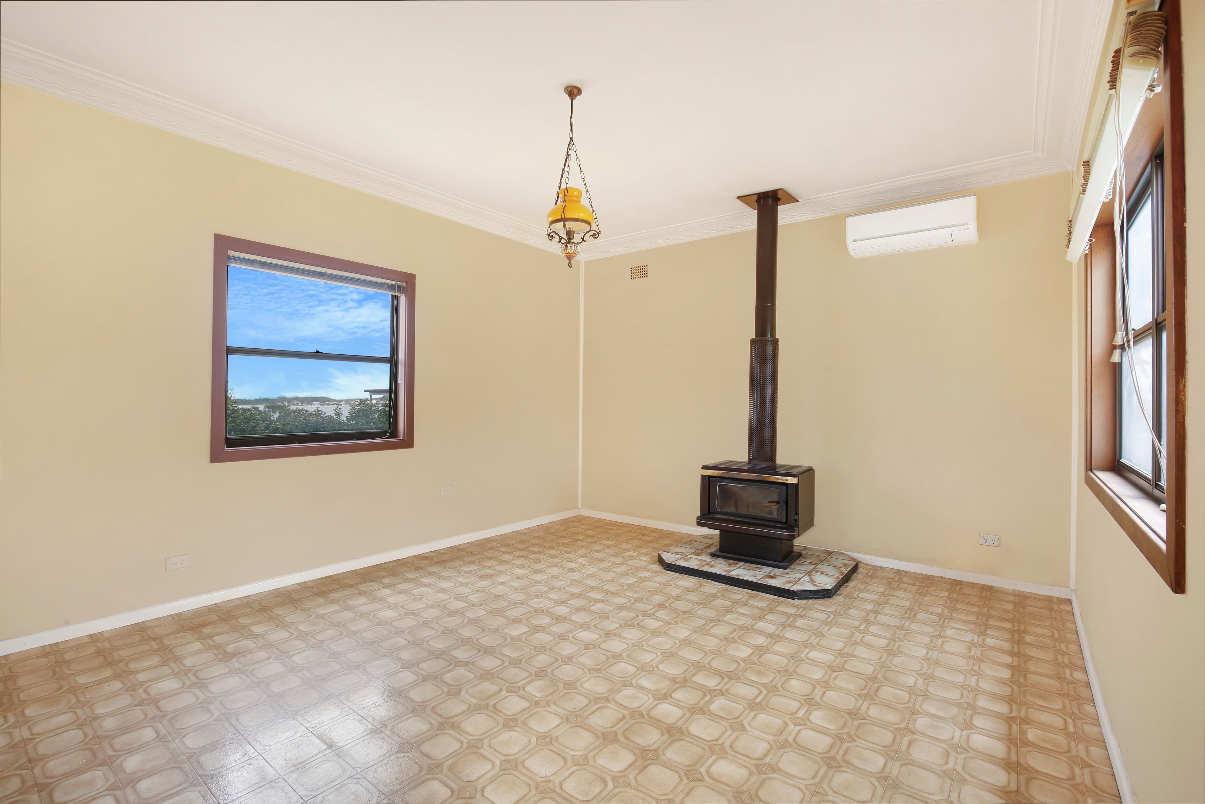 21 St Cloud Crescent, Lake Heights - Thumbnail 3