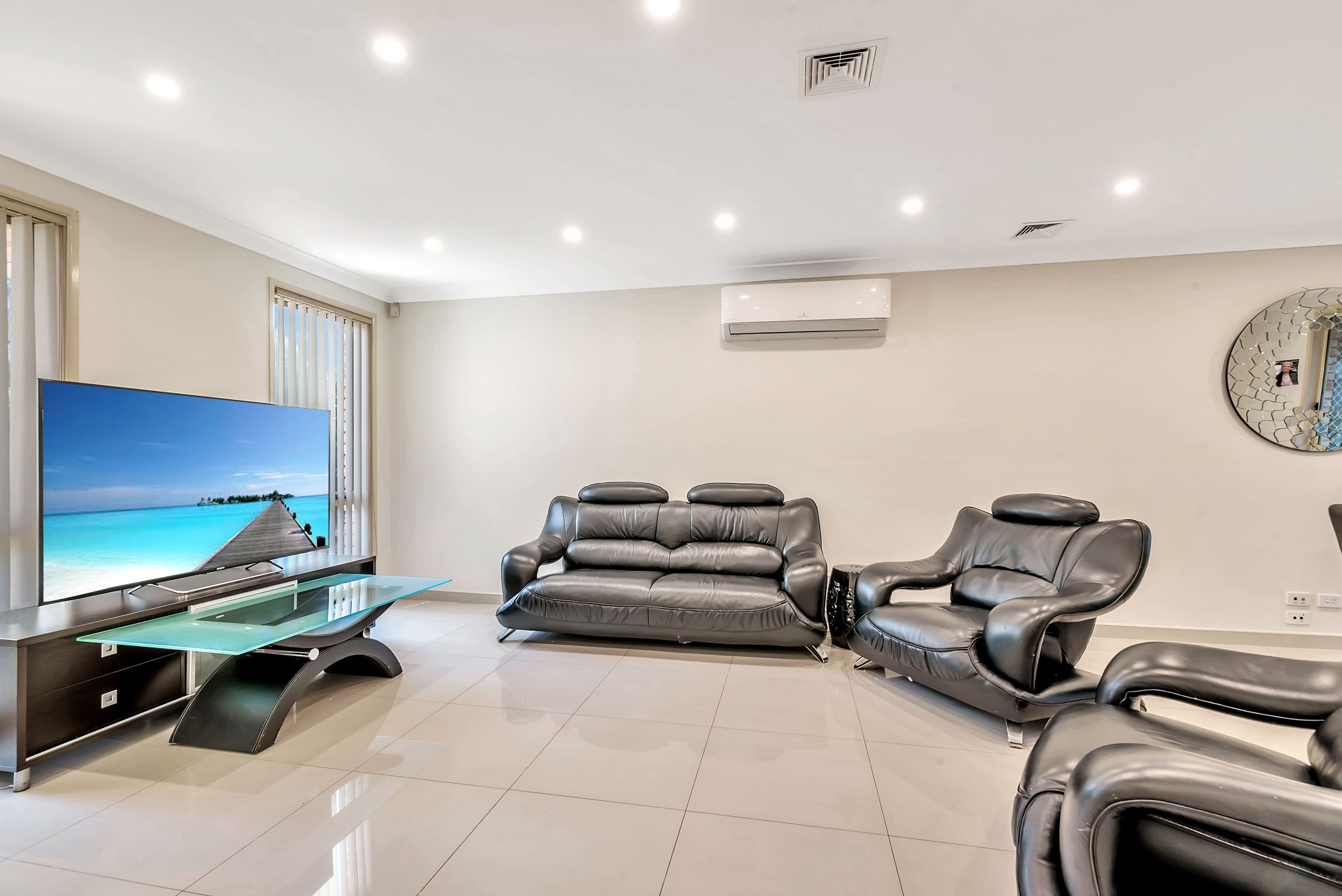 3 Rabett Crescent, Horningsea Park - Thumbnail 3