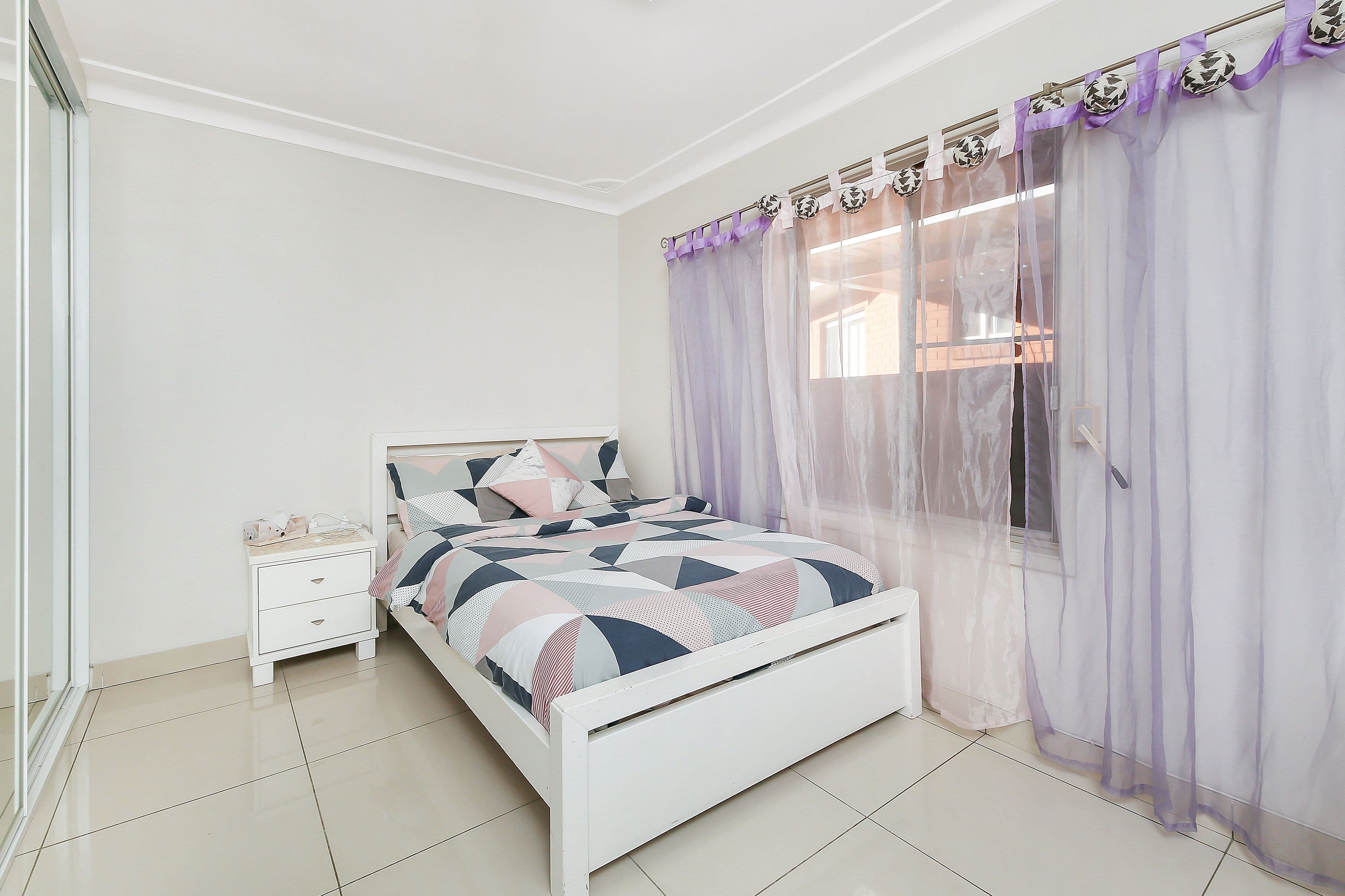 2 Lentara Court, Georges Hall - Thumbnail 6