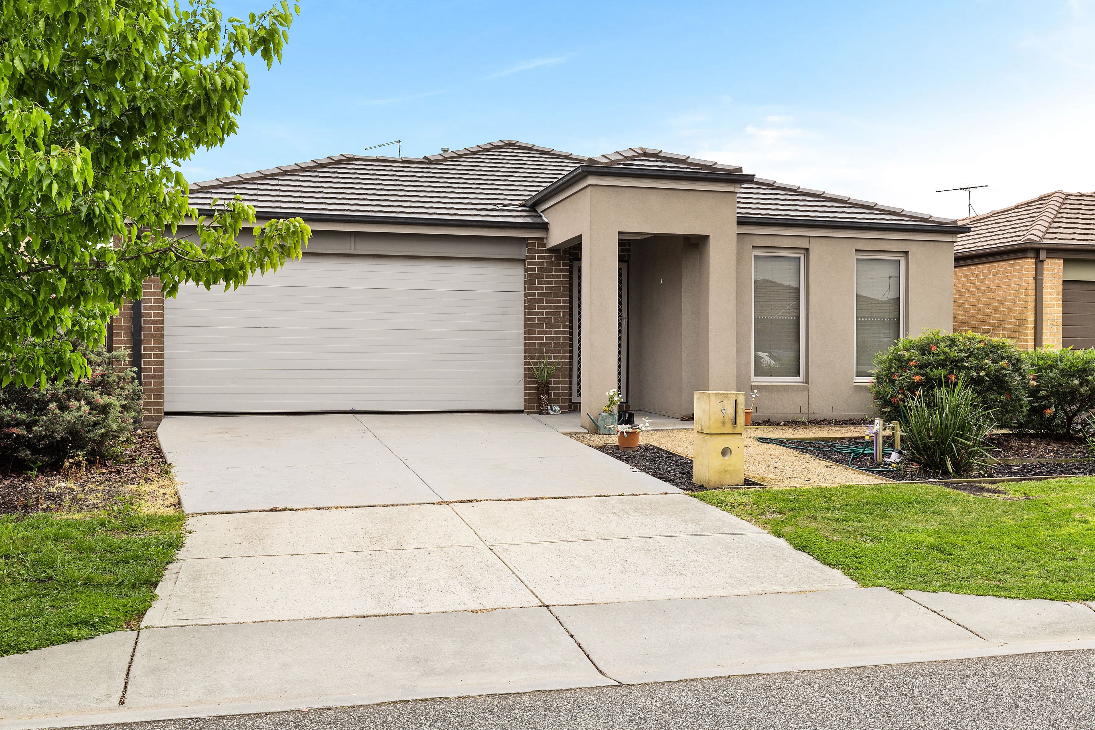 9 Markbeech Crescent, Officer VIC 3809, Officer - Image 1