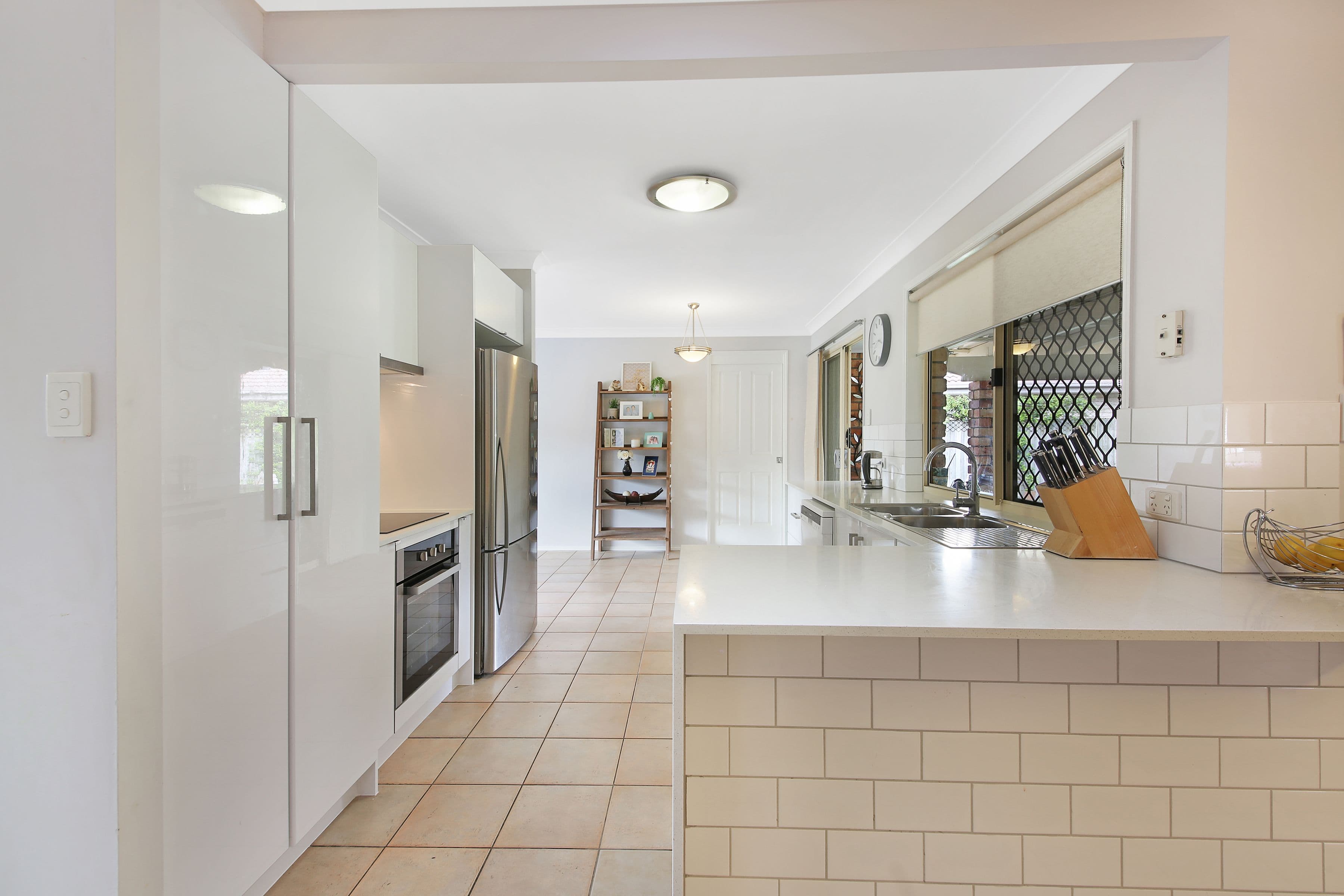 37 Allied Drive, Arundel QLD 4214, Arundel - Thumbnail 5