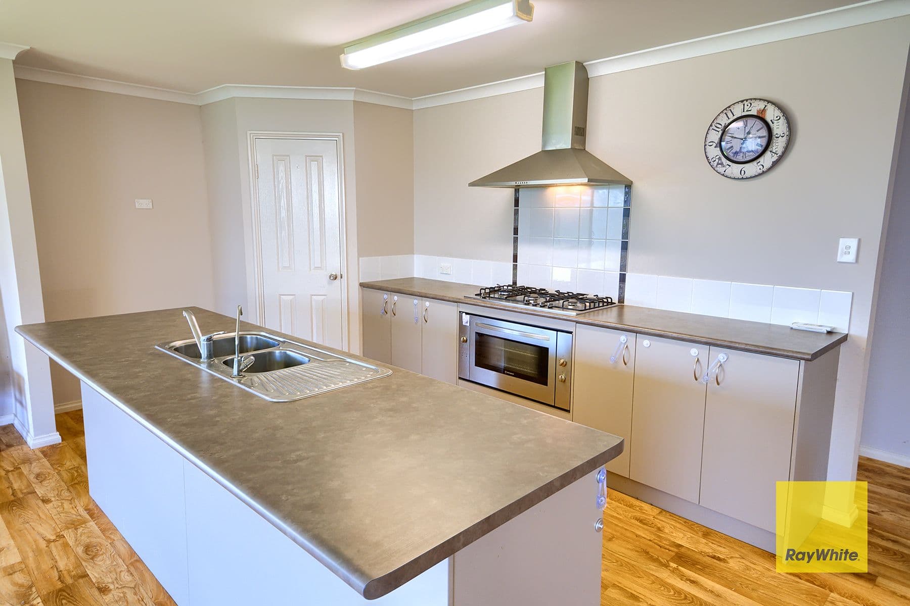 8 McCardell Crescent, Bayonet Head WA 6330, Bayonet Head - Thumbnail 2