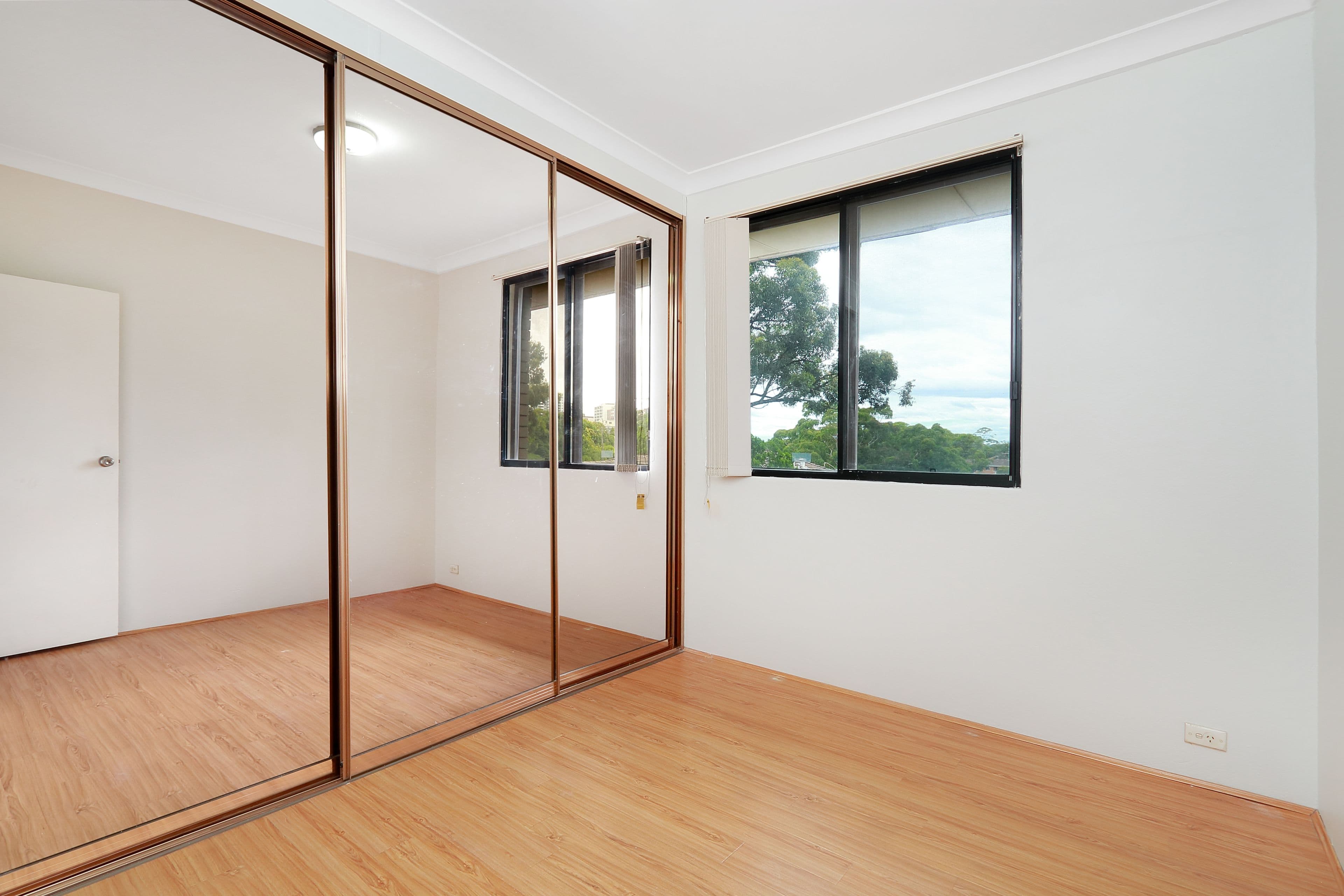 1 Woids Avenue, Hurstville NSW 2220, Hurstville - Thumbnail 4