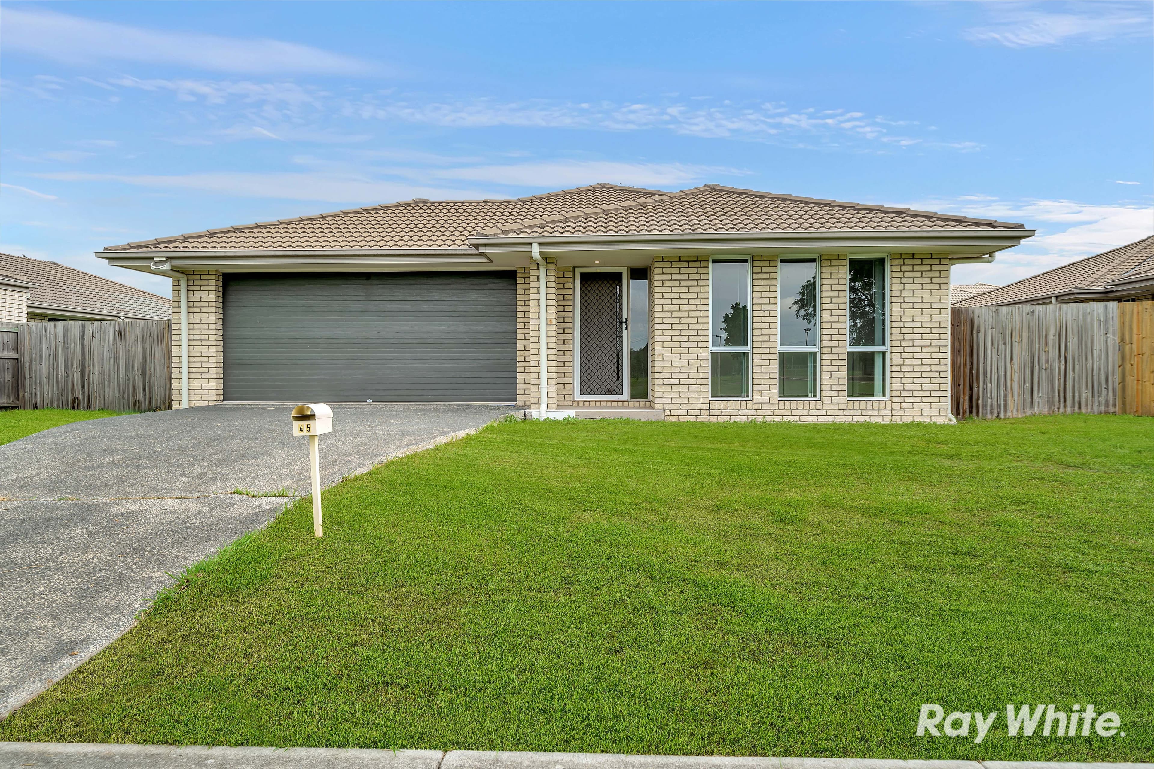 45 Oxford Street, North Booval QLD 4304, North Booval - Thumbnail 2